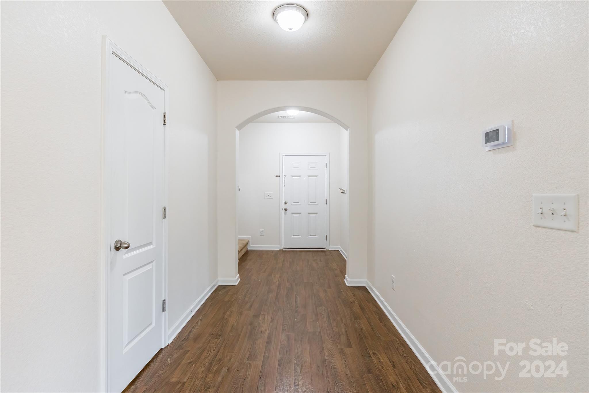 8127 Paw Club Drive Property Photo 4
