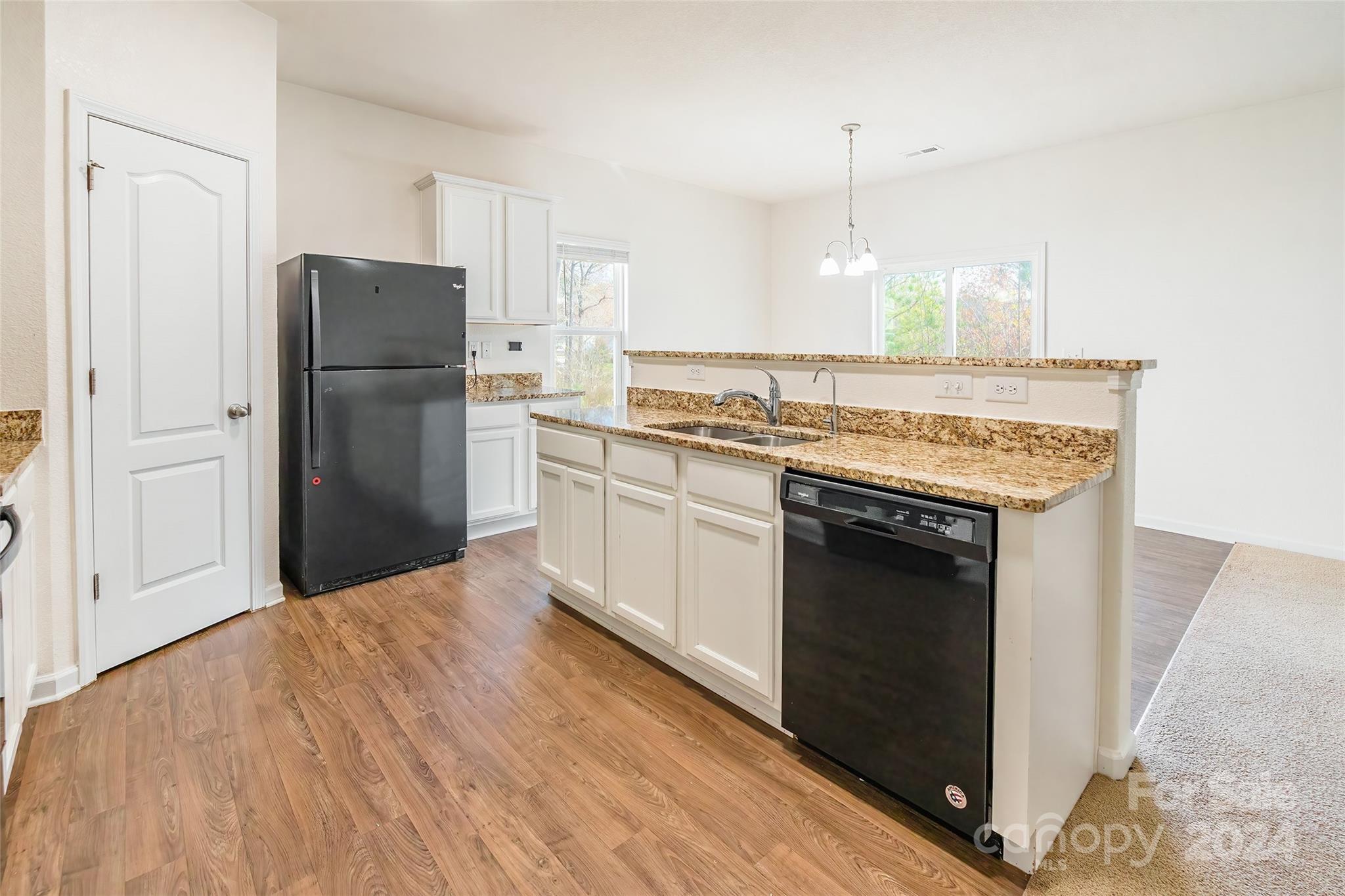 8127 Paw Club Drive Property Photo 11