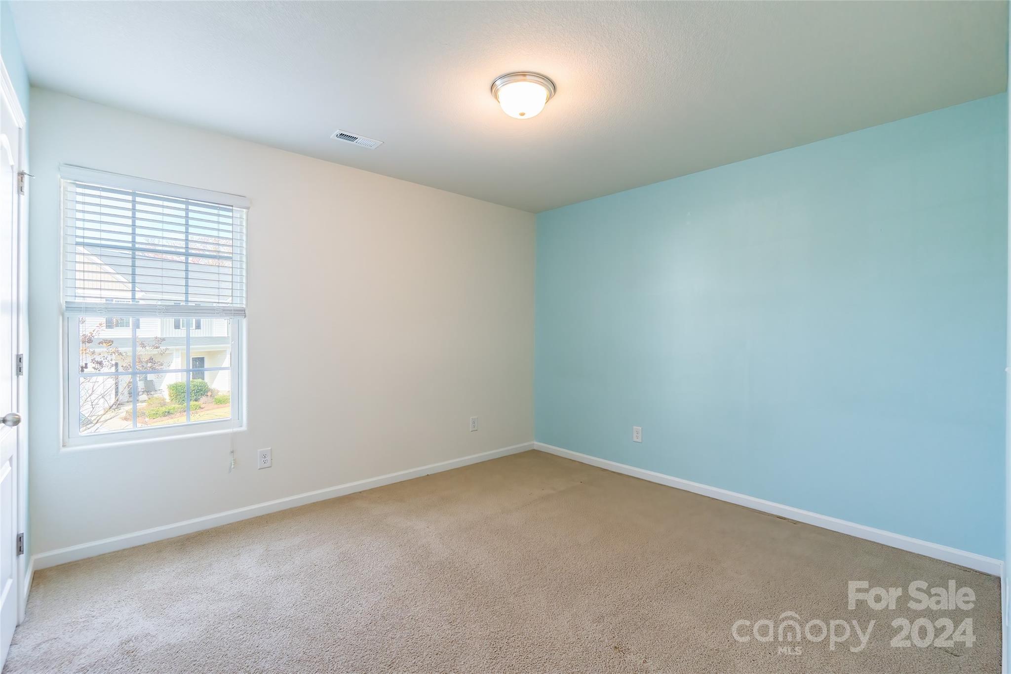 8127 Paw Club Drive Property Photo 20