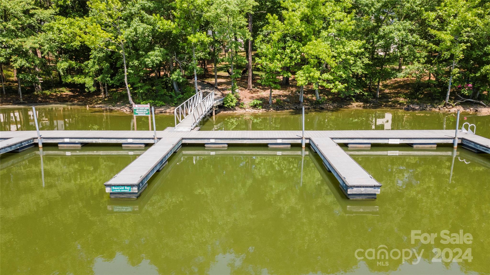 1026 Emerald Bay Drive Property Photo 4
