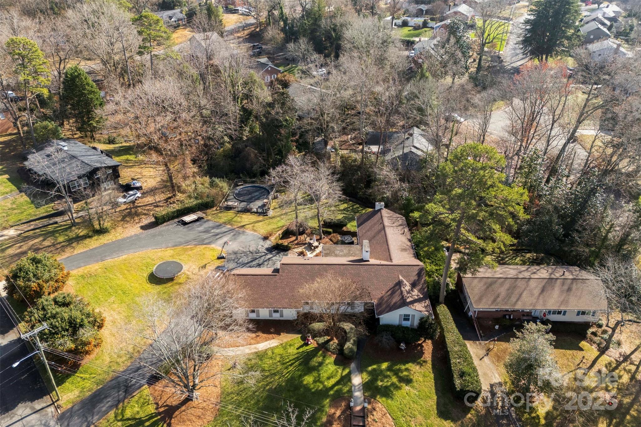 946 Scotch Drive Property Photo 42