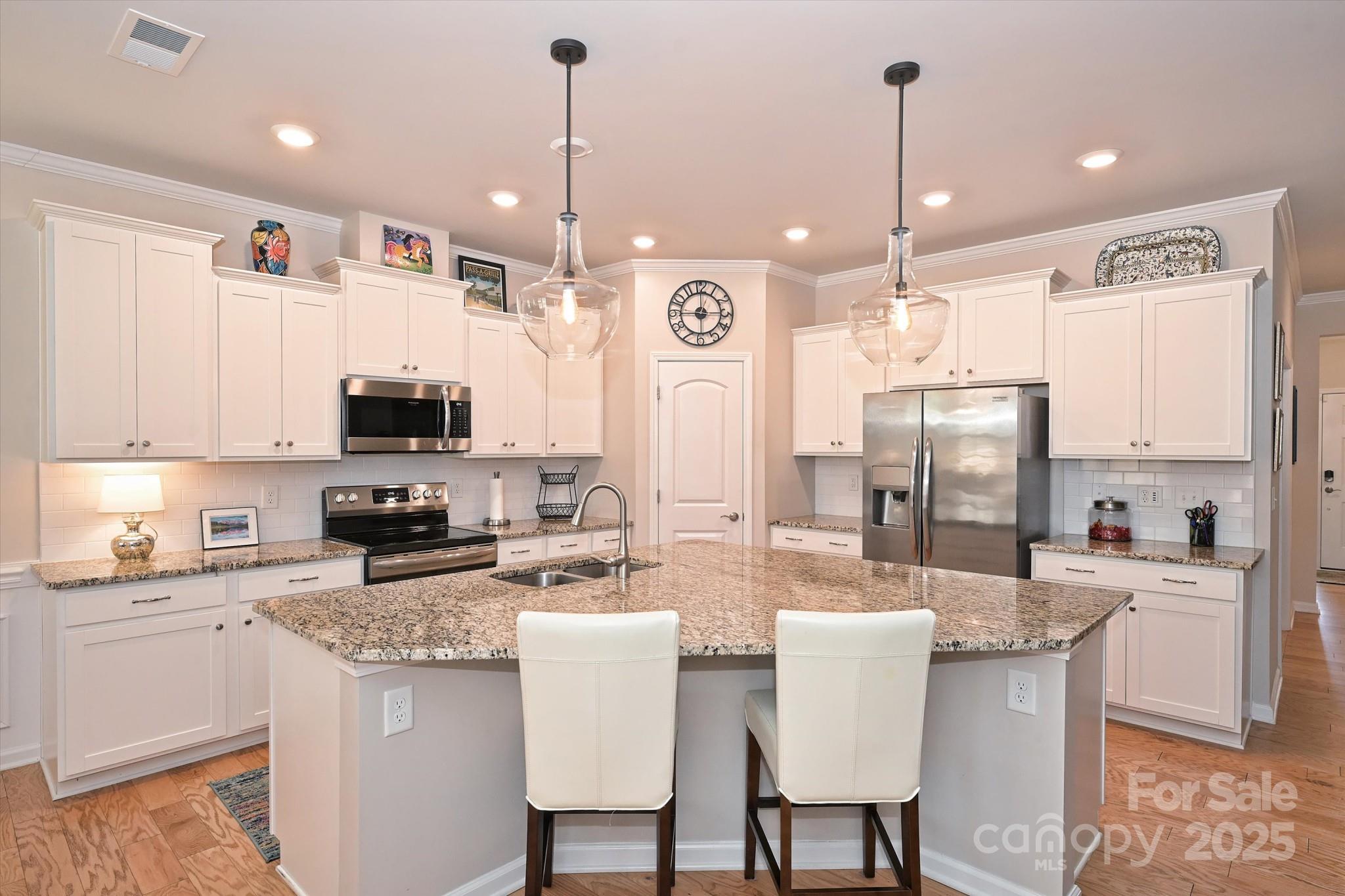 2353 Abundance Lane Property Photo 14