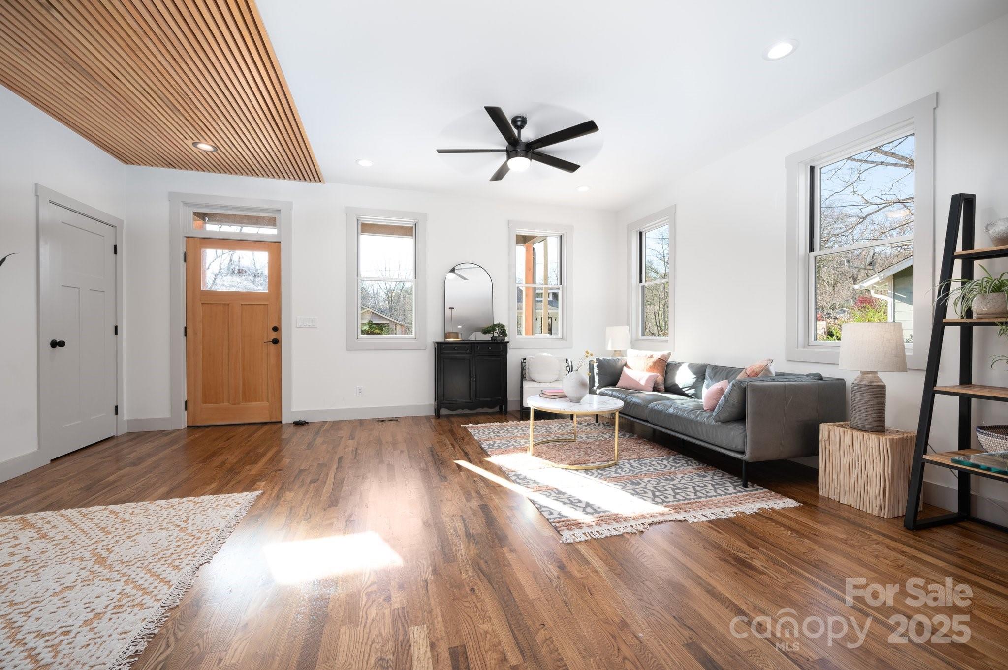 88 Pershing Road Property Photo 8