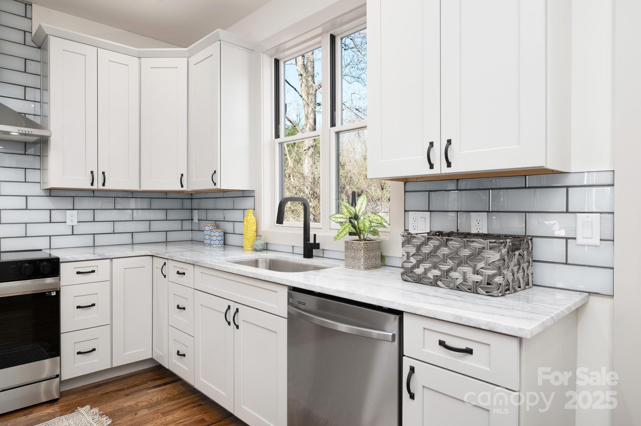 88 Pershing Road Property Photo 15