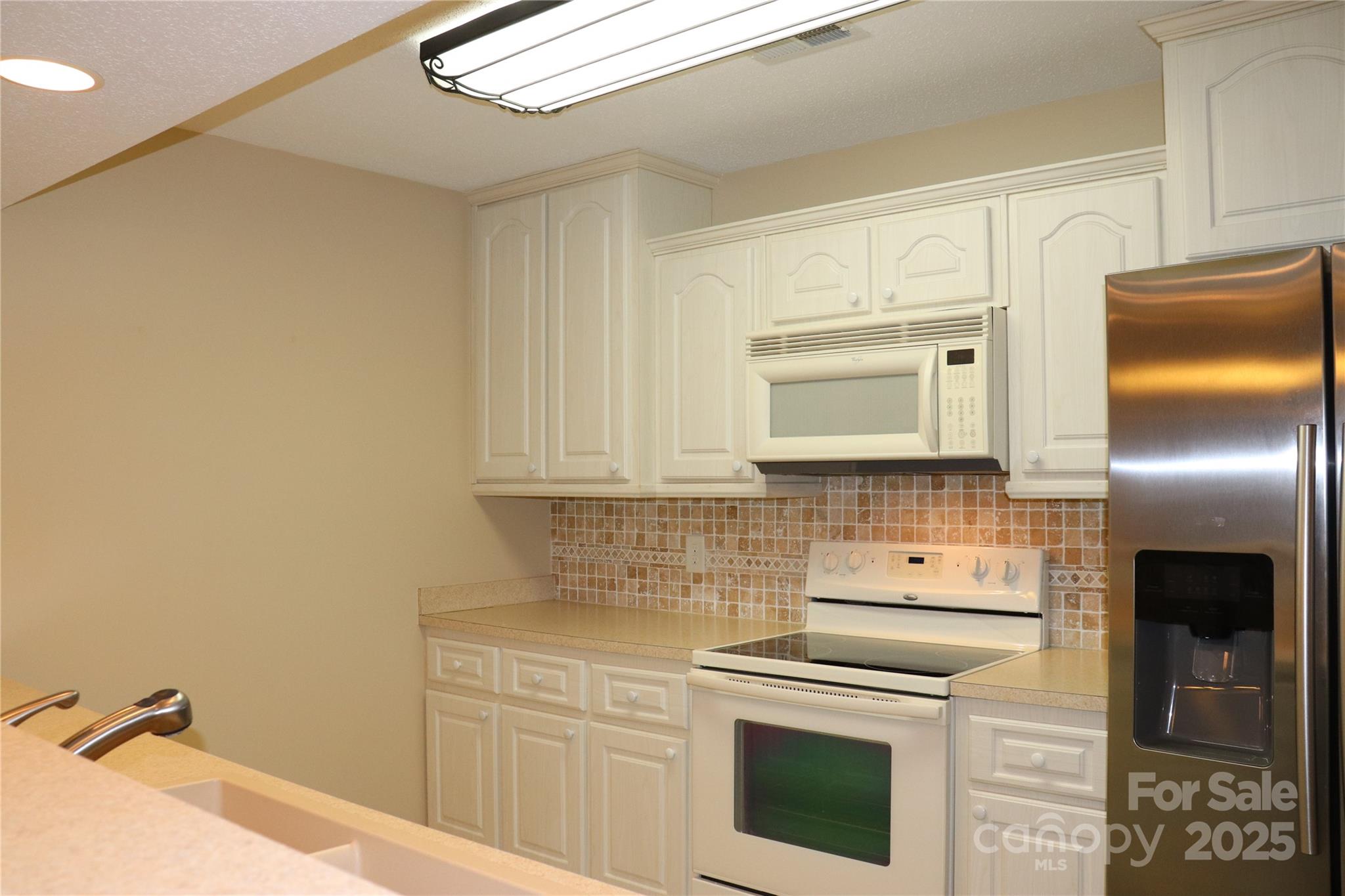194 E Jay Drive Unit #3 Property Photo 24