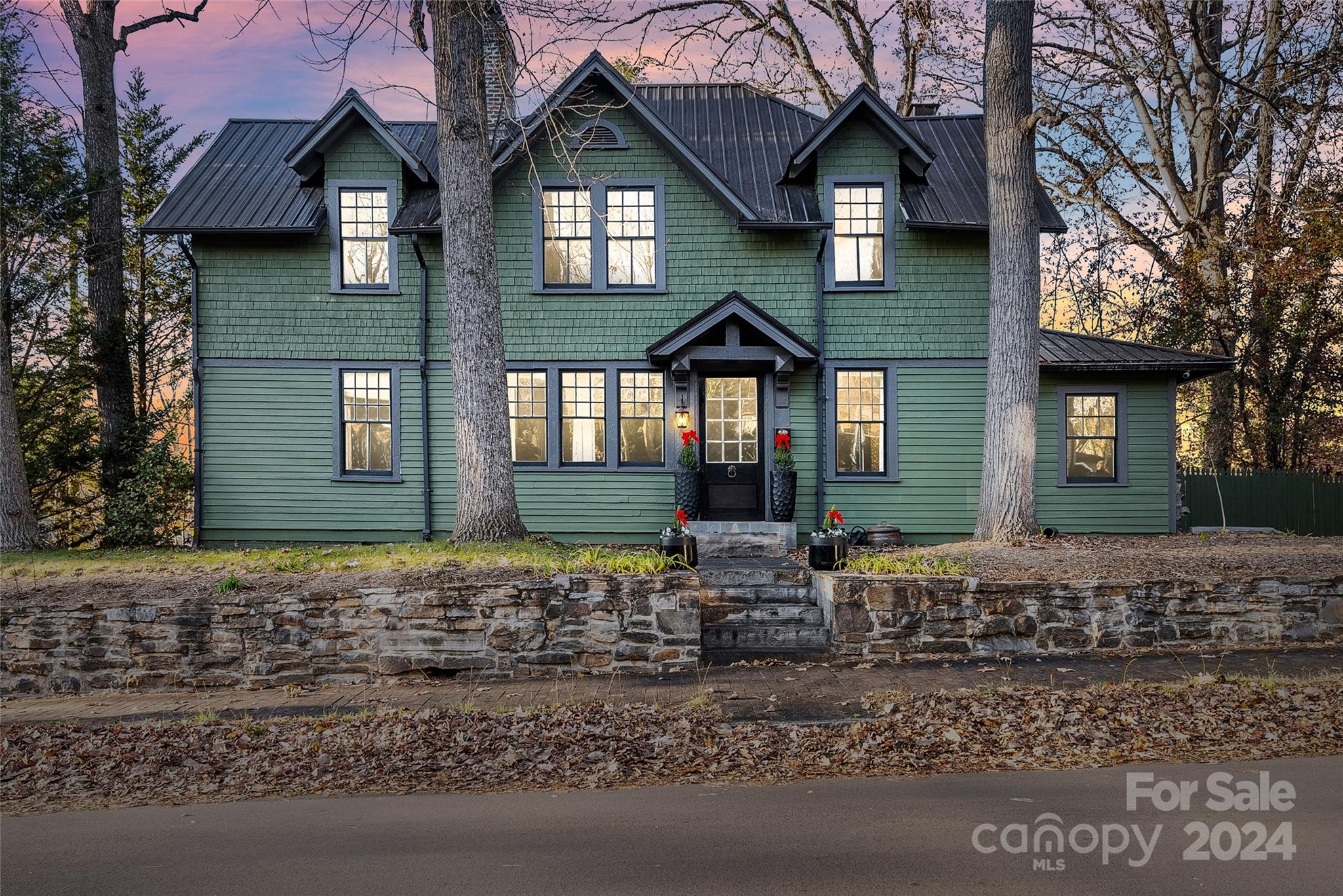 11 Cullowhee Street Property Photo 1