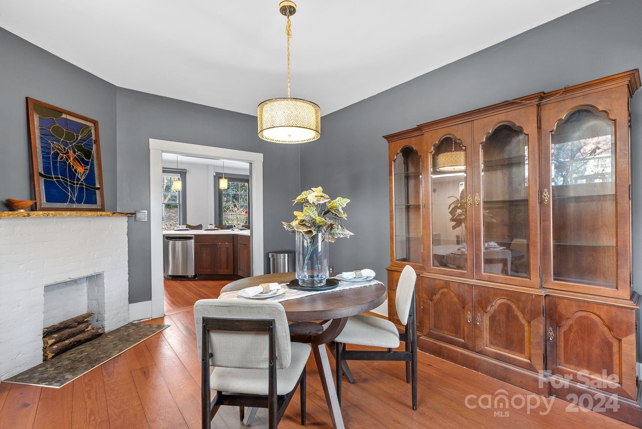 11 Cullowhee Street Property Photo 6