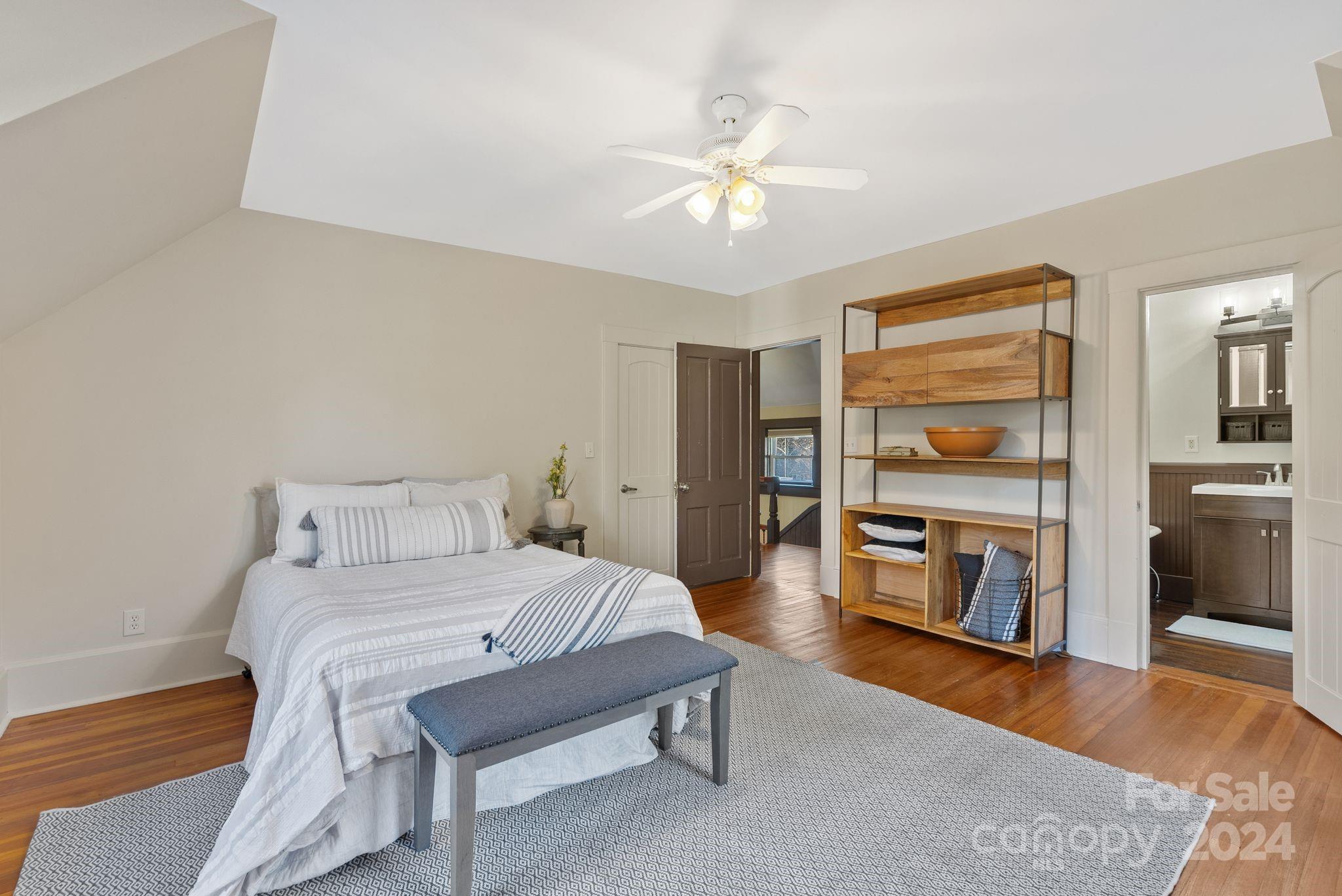11 Cullowhee Street Property Photo 16