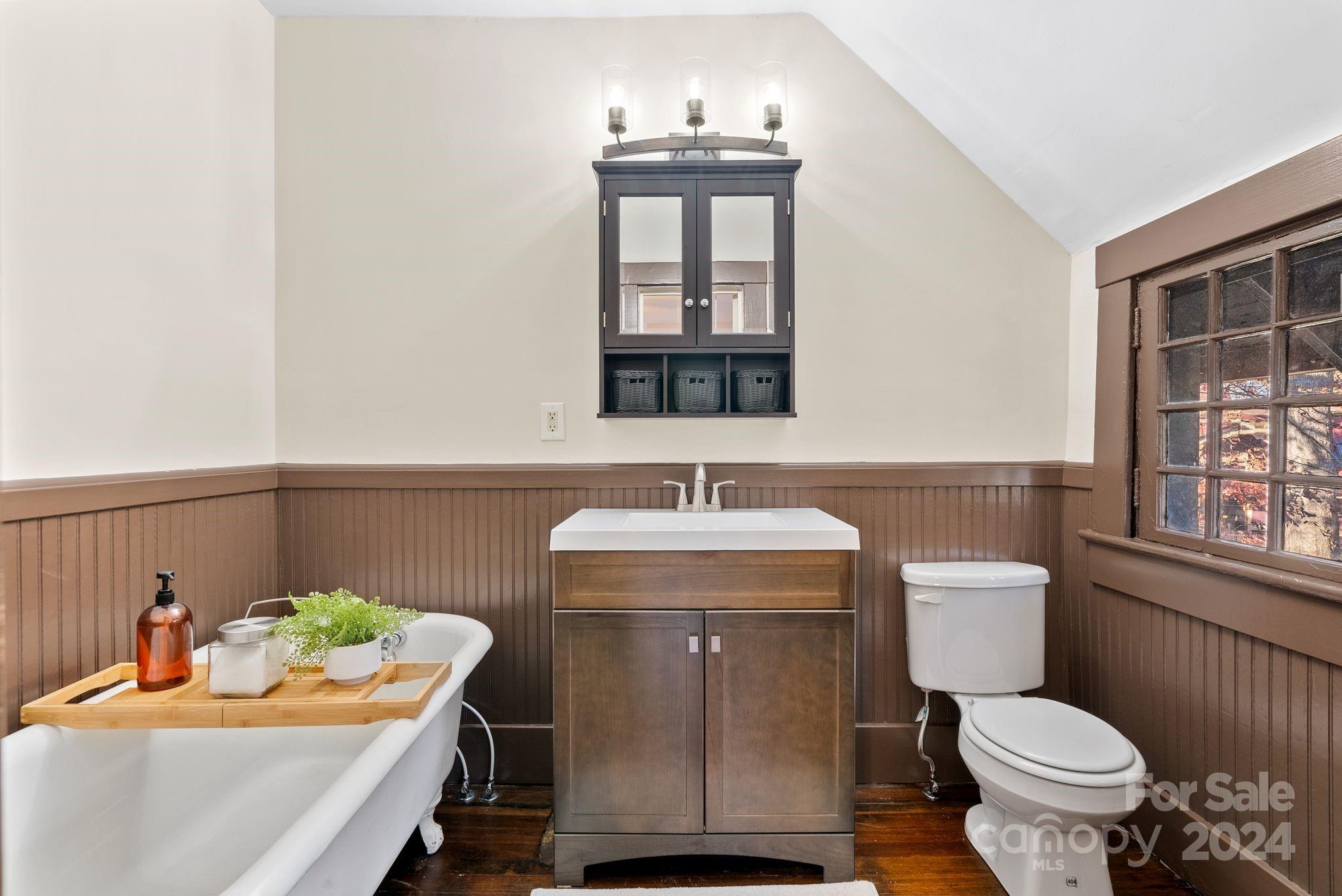 11 Cullowhee Street Property Photo 17