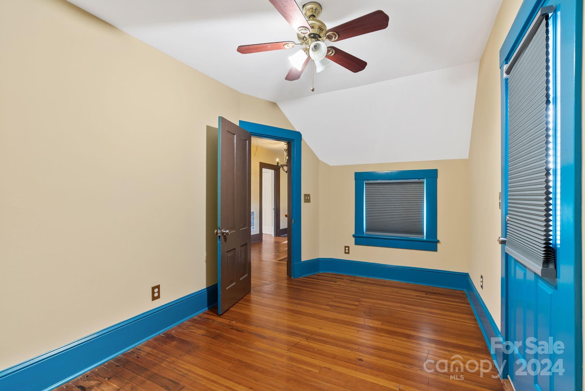 11 Cullowhee Street Property Photo 21