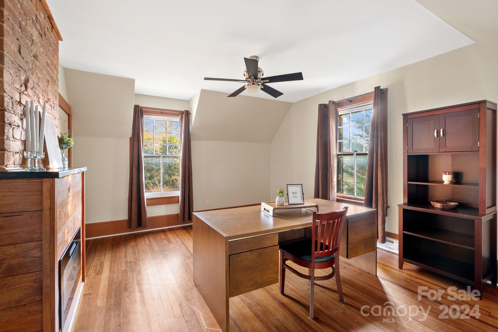 11 Cullowhee Street Property Photo 22
