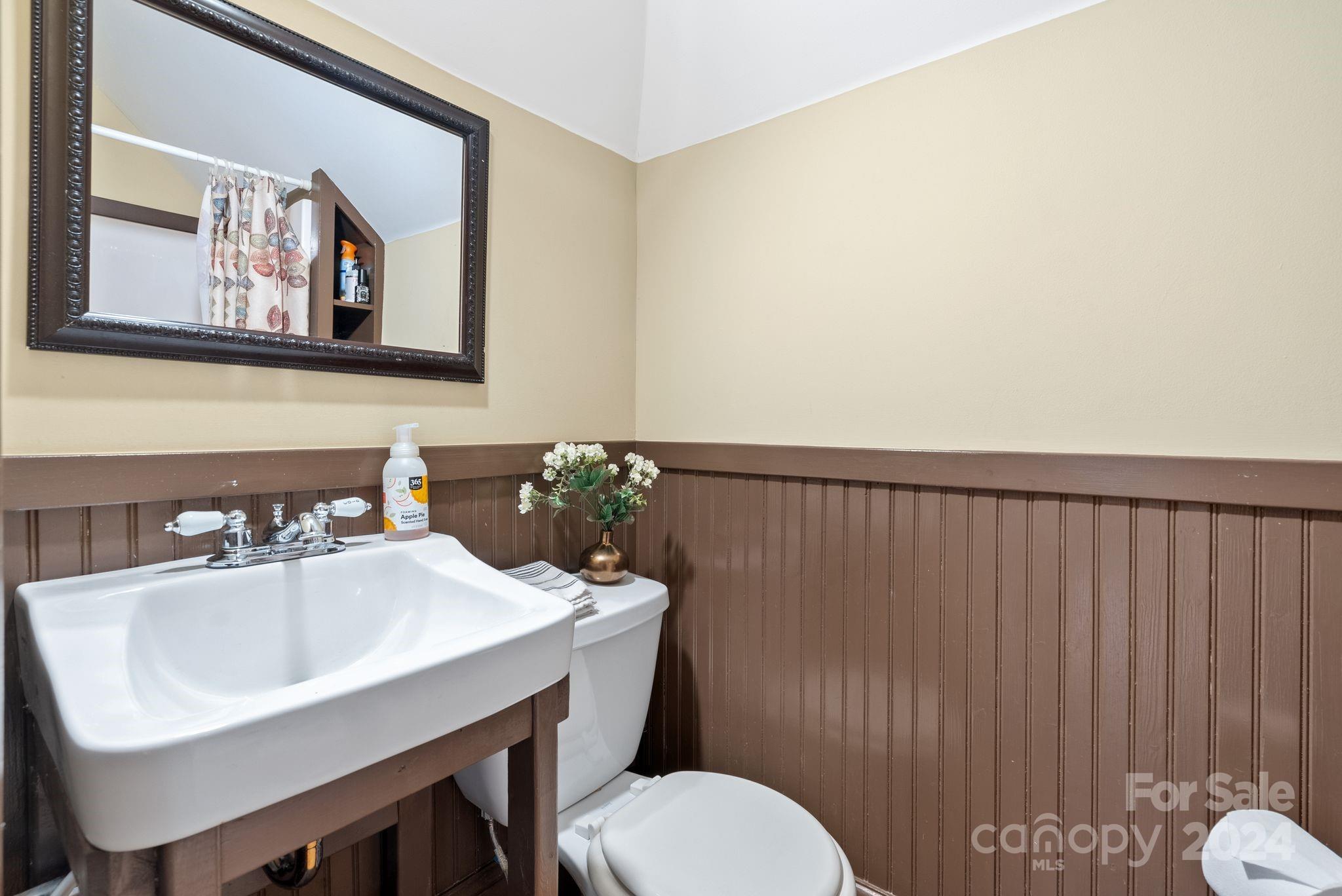 11 Cullowhee Street Property Photo 24