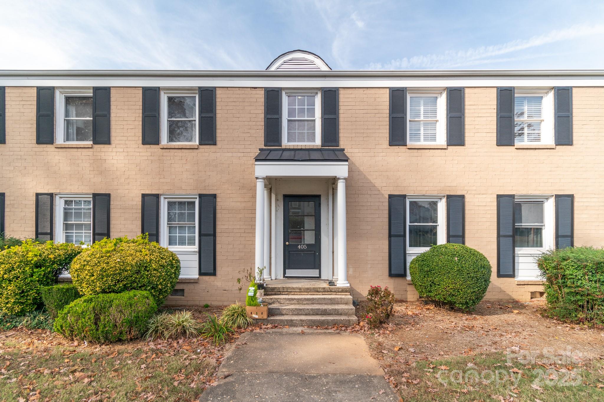 405 Wakefield Drive B Property Photo 1
