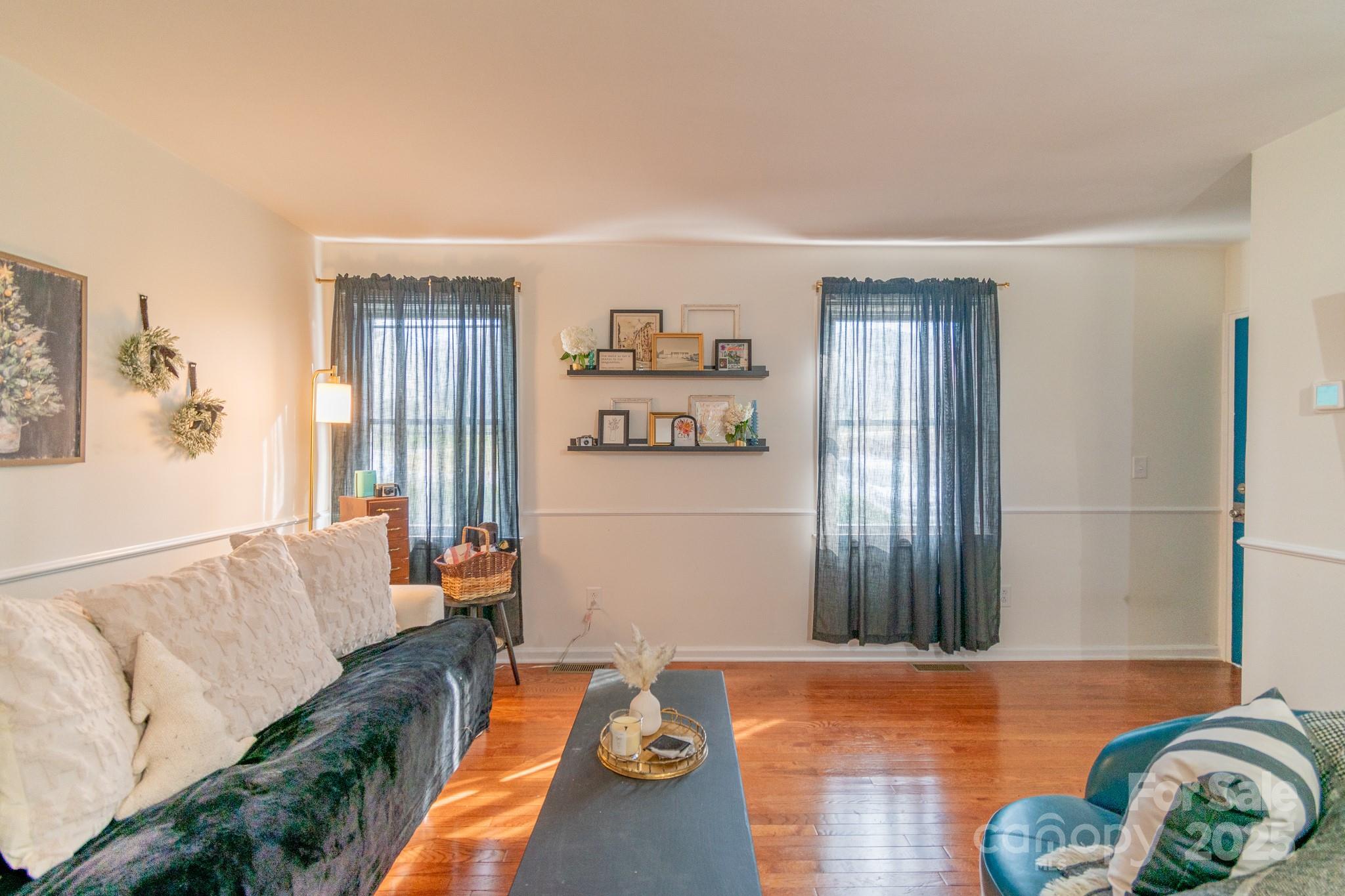 405 Wakefield Drive B Property Photo 4