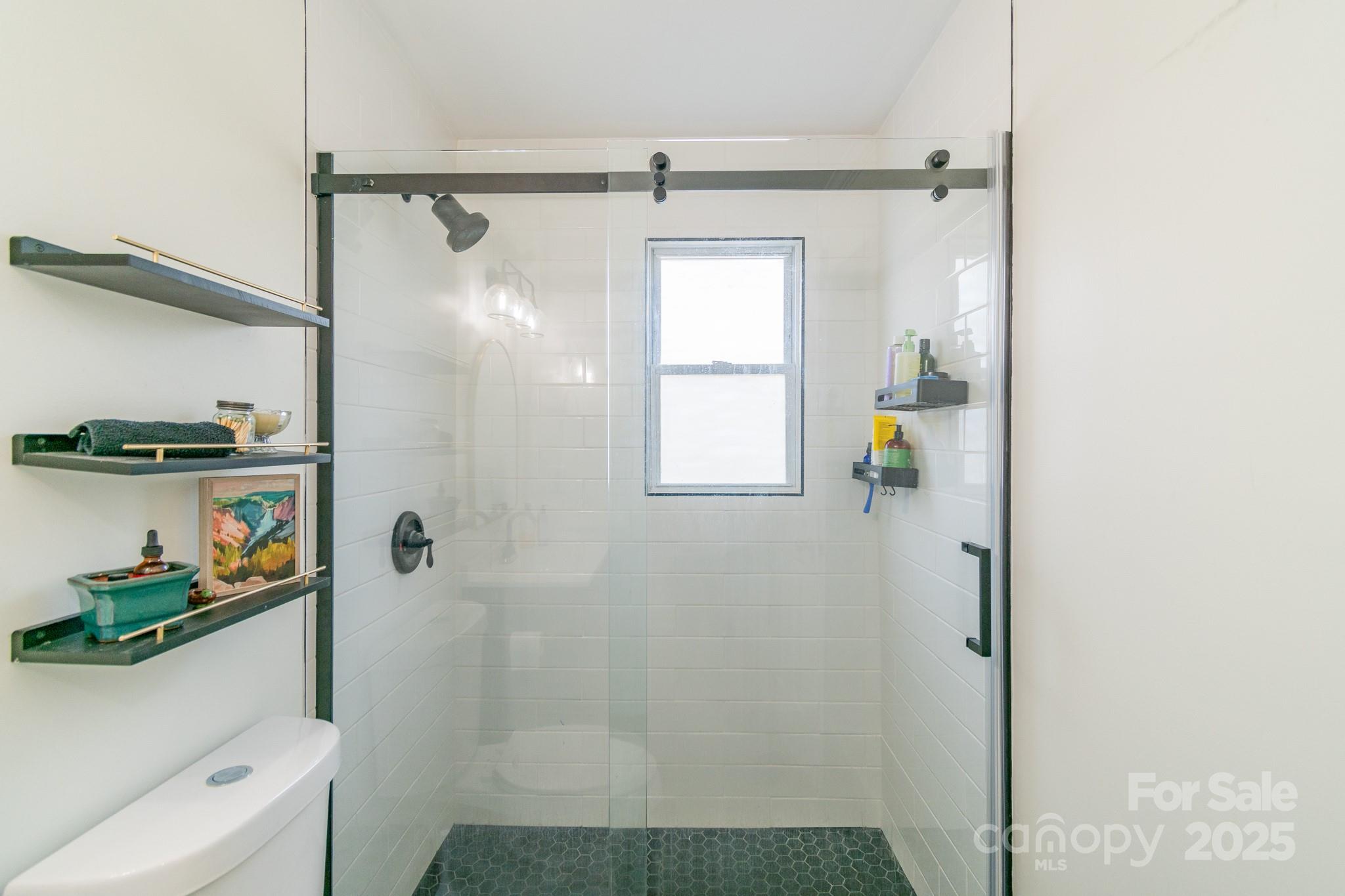 405 Wakefield Drive B Property Photo 15