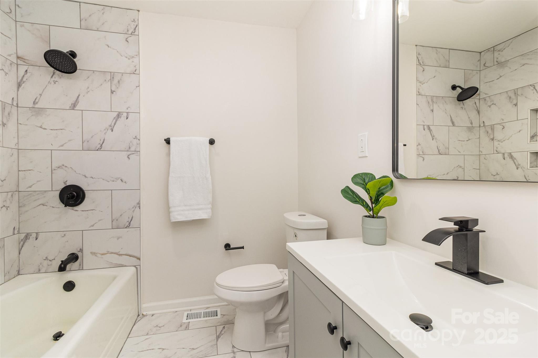 6521 Heatherbrook Avenue Property Photo 14