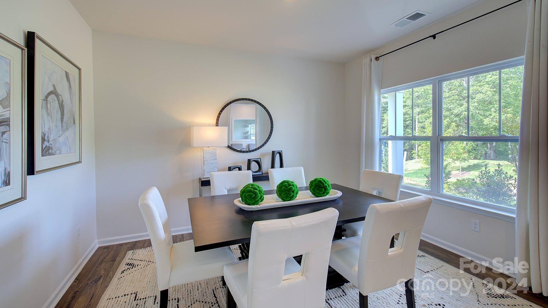 136 Ashelyn Park Drive Property Photo 4