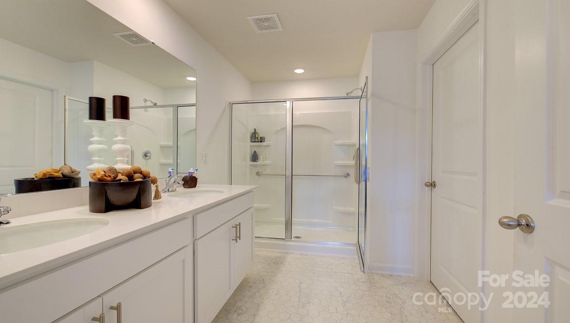 136 Ashelyn Park Drive Property Photo 24
