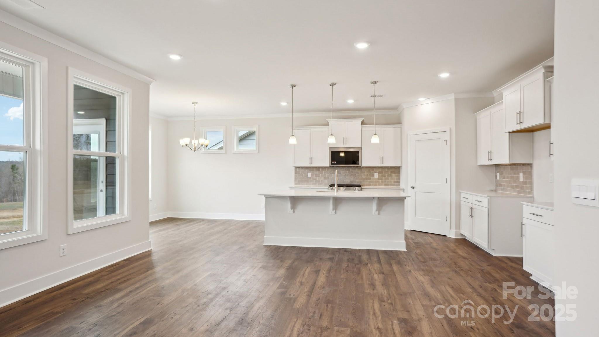 2031 Skyhawk Drive Property Photo 6