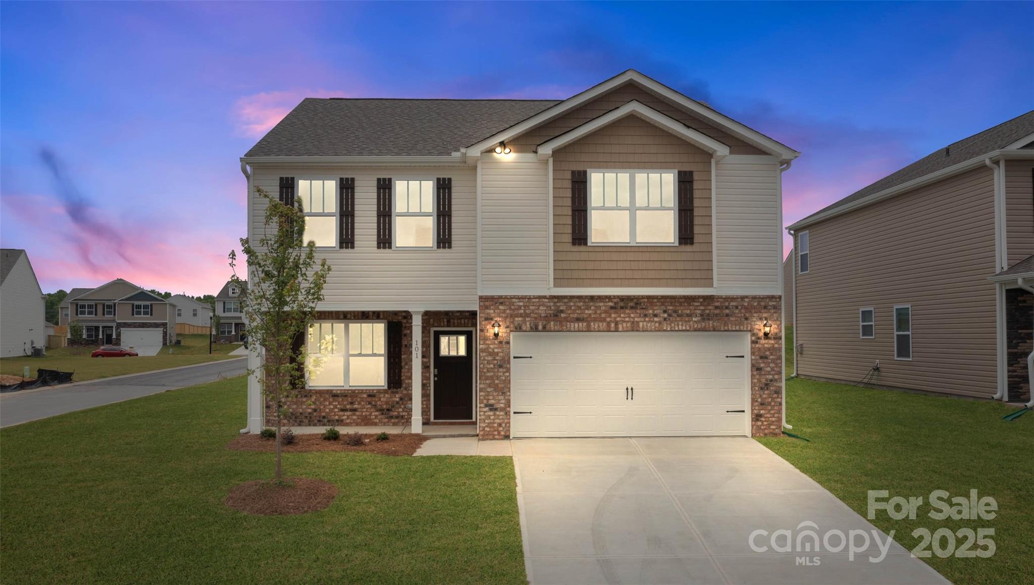 140 Callie River Court Property Photo 4