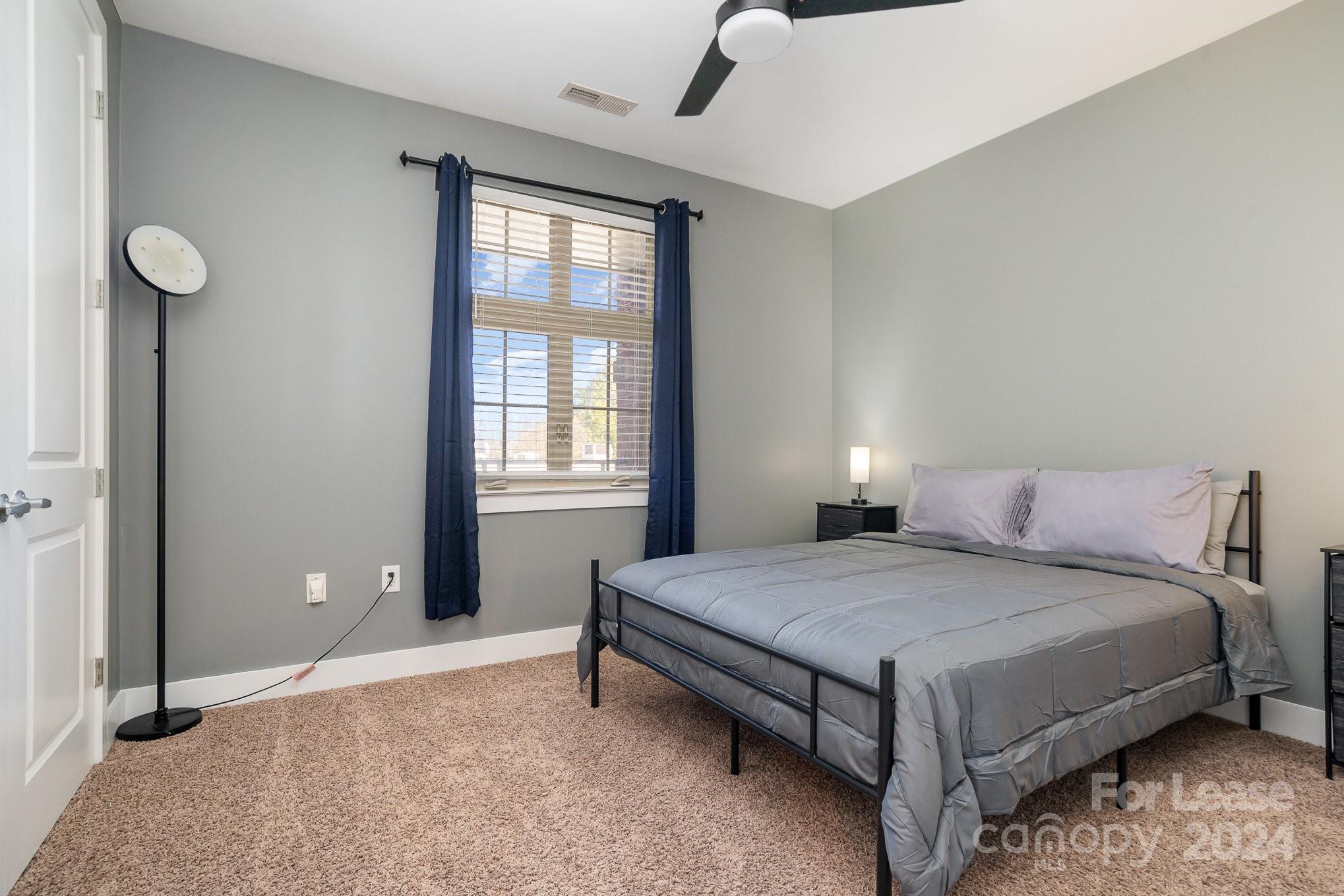 1101 W 1st Street 412 Property Photo 12