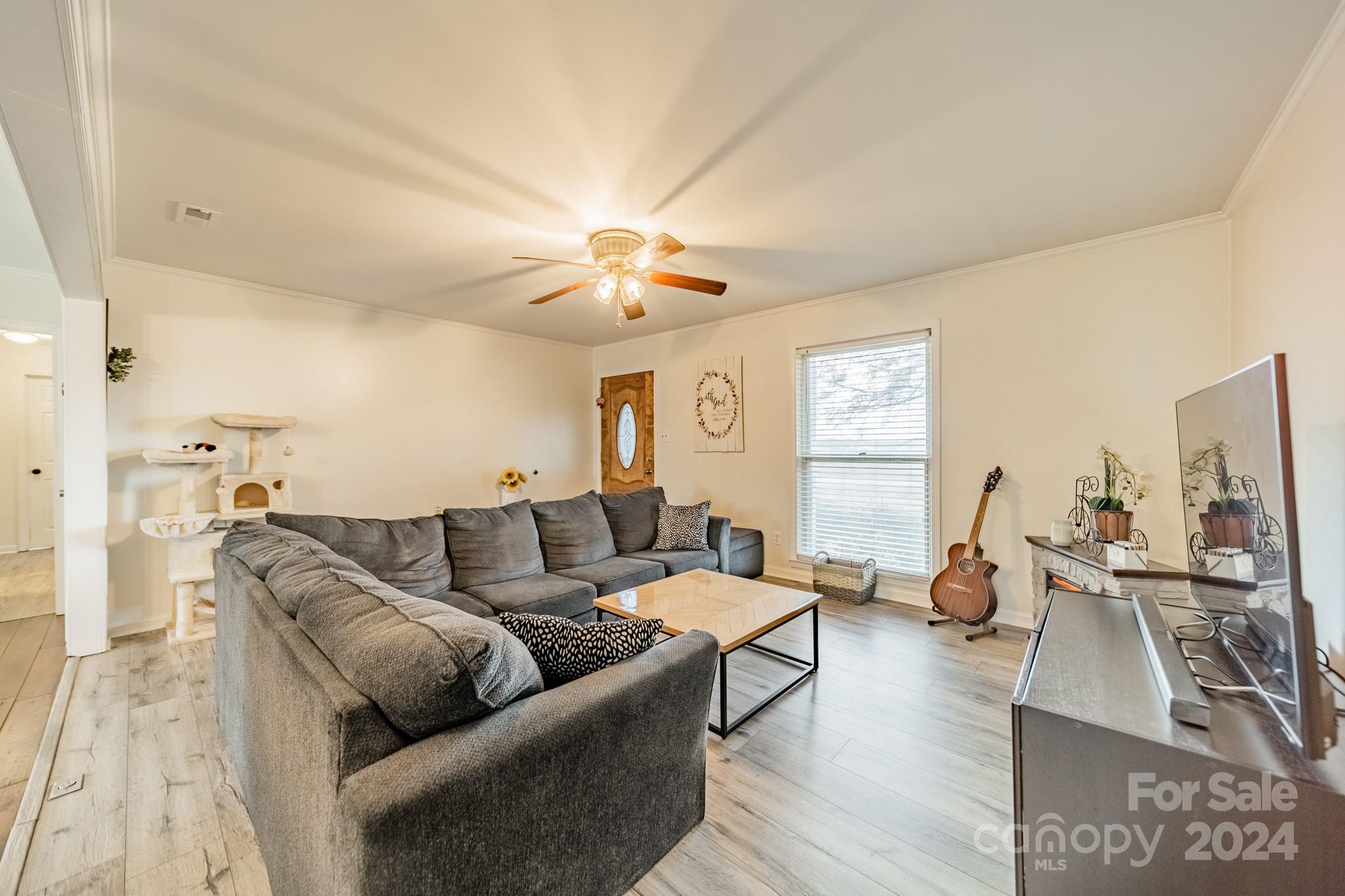 175 Willow Oaks Drive Property Photo 2