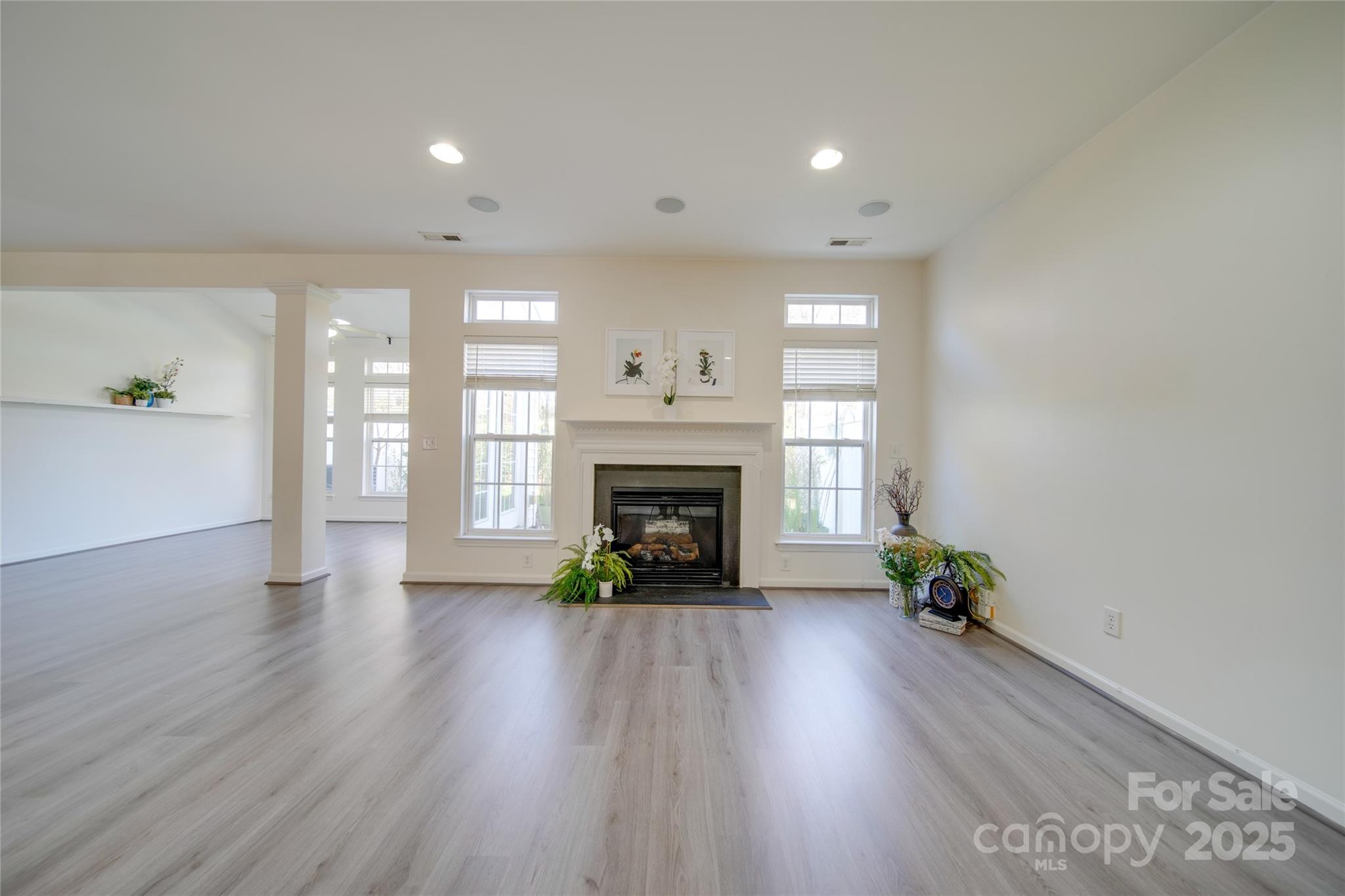 11628 Eastwind Drive Property Photo 3