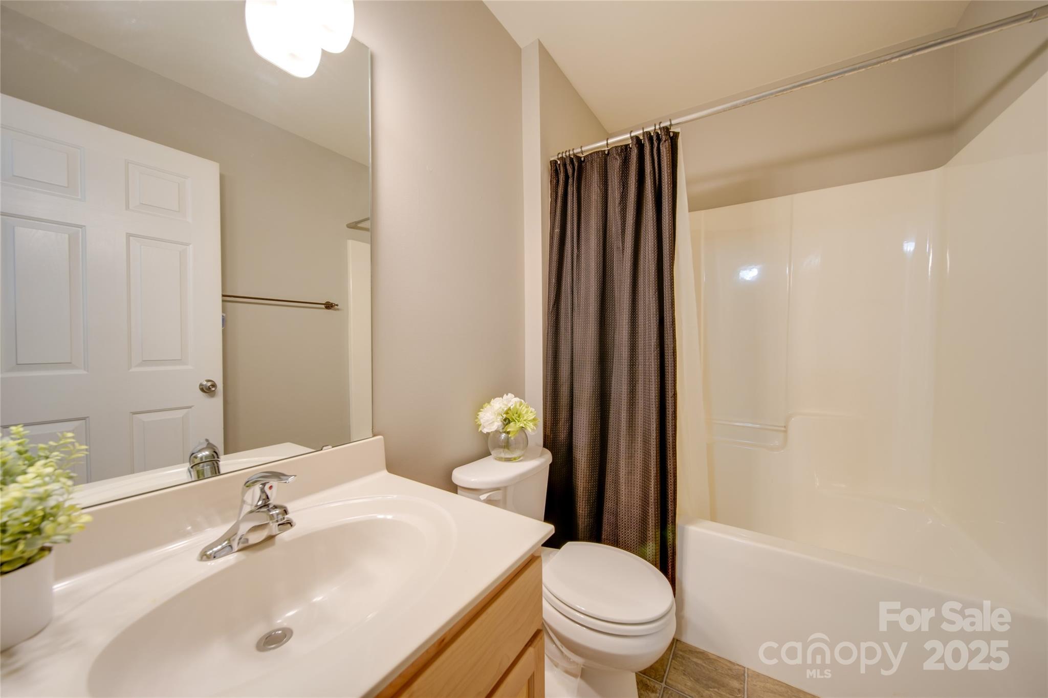 11628 Eastwind Drive Property Photo 38