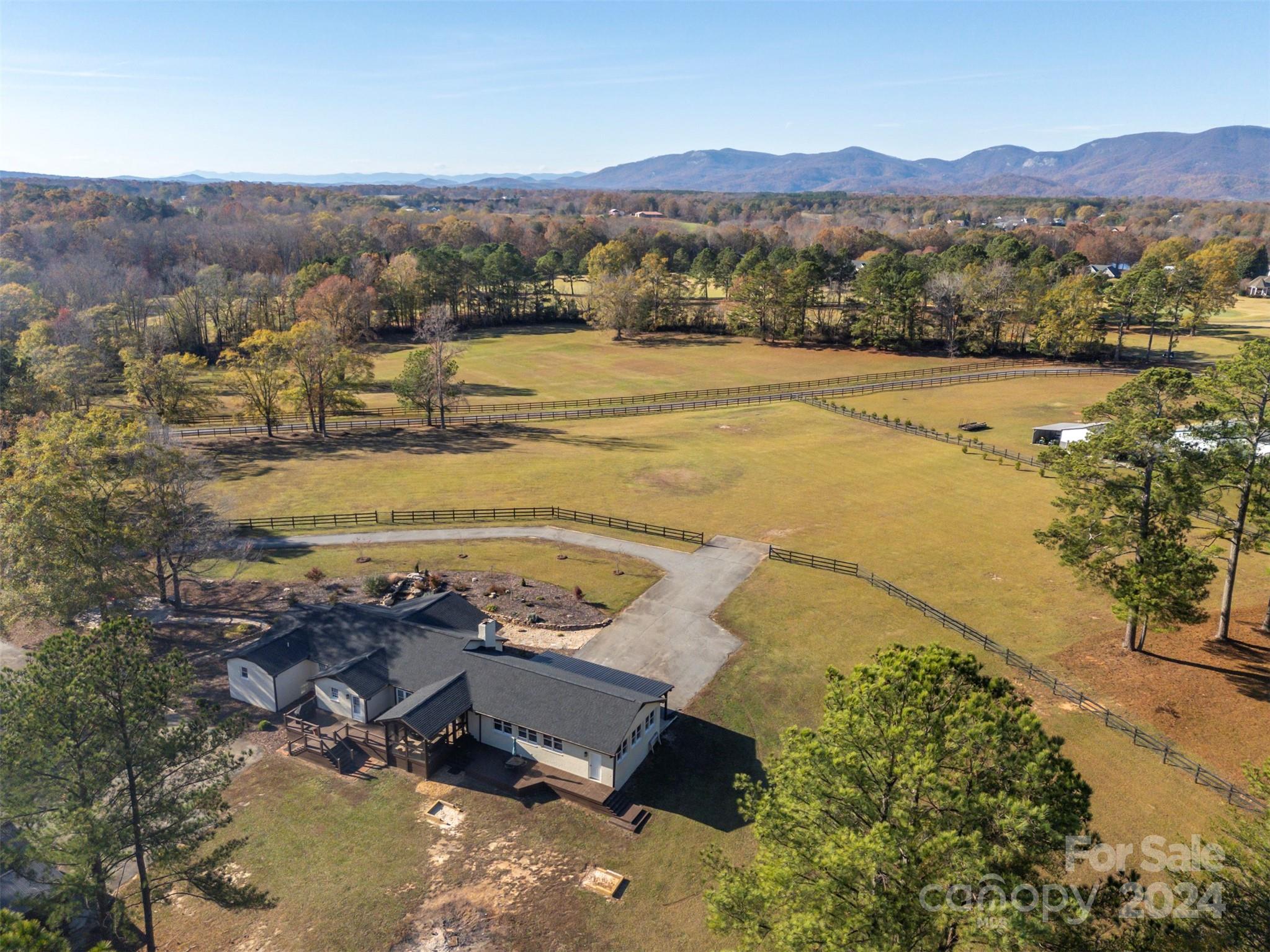 125 Pine Trace Property Photo 2