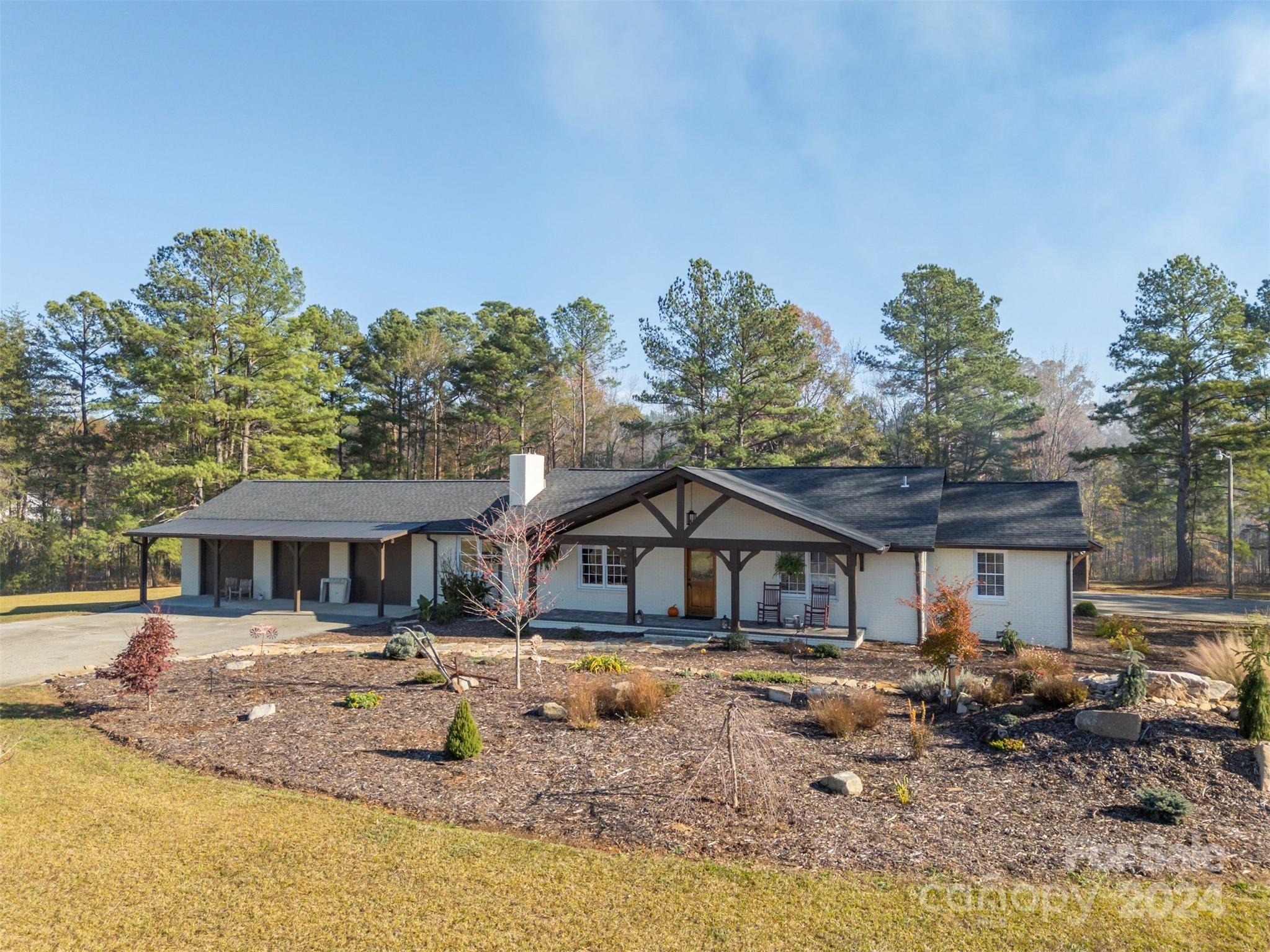 125 Pine Trace Property Photo 3