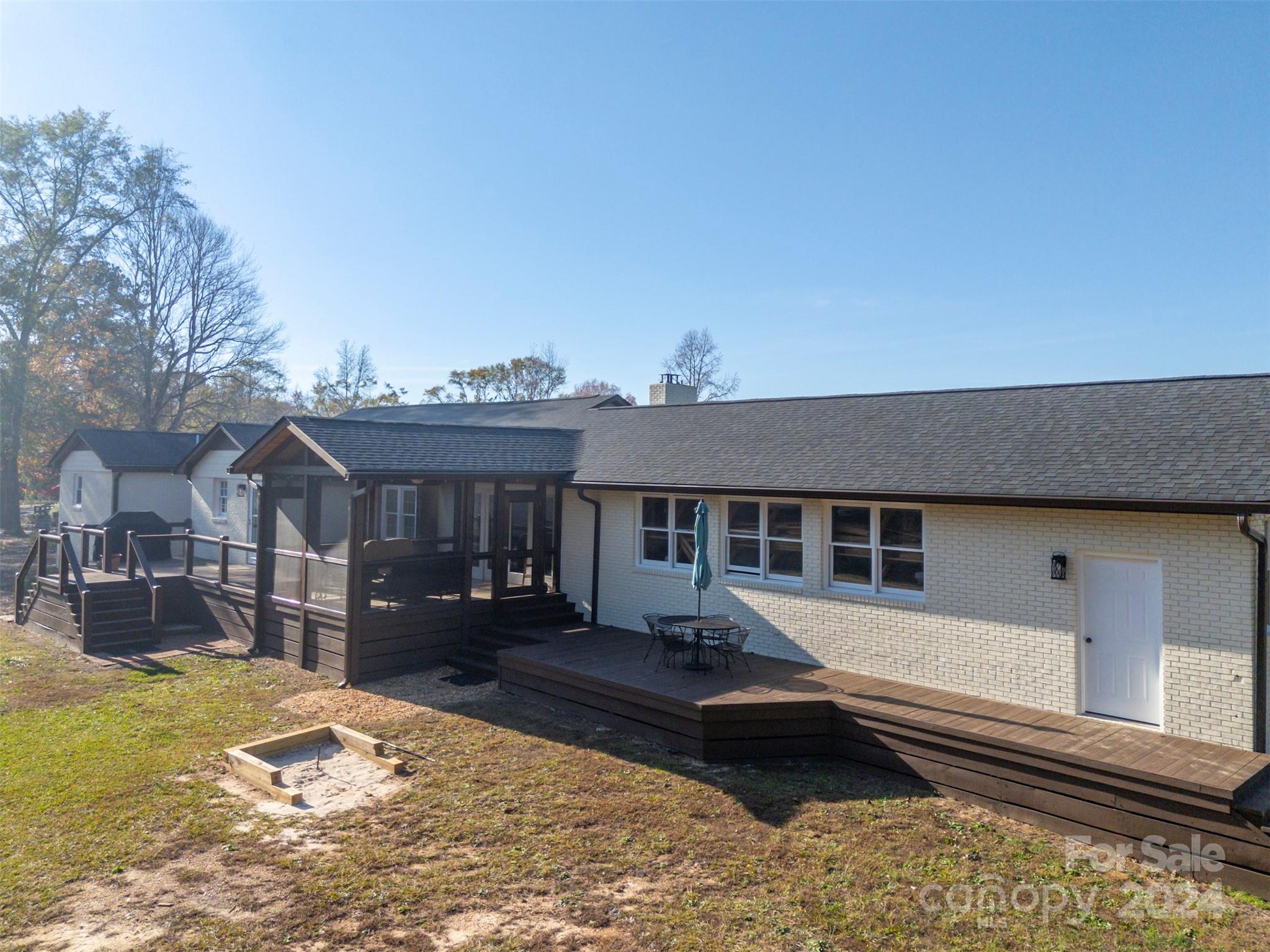 125 Pine Trace Property Photo 4