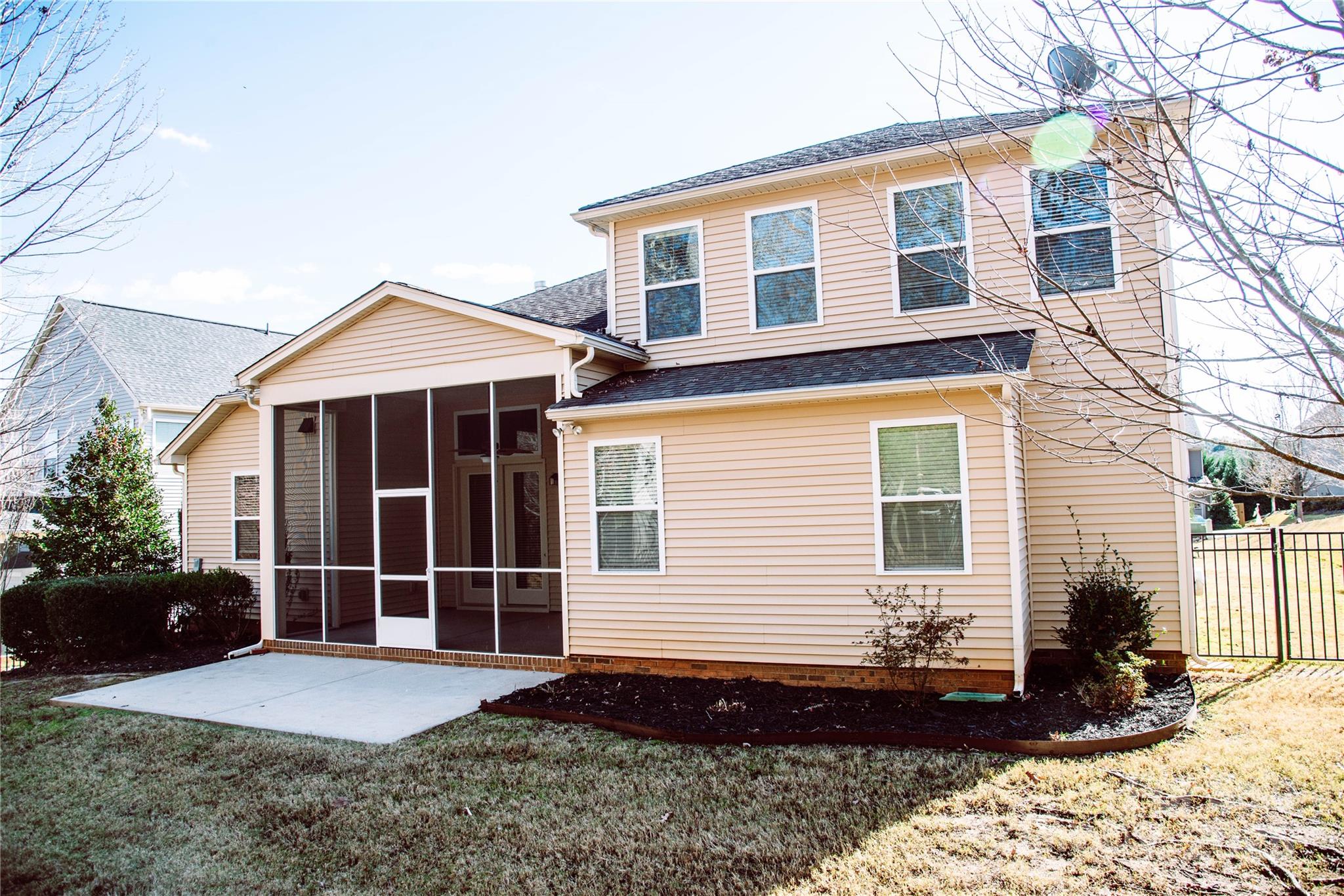 2018 Clarion Drive Property Photo 4
