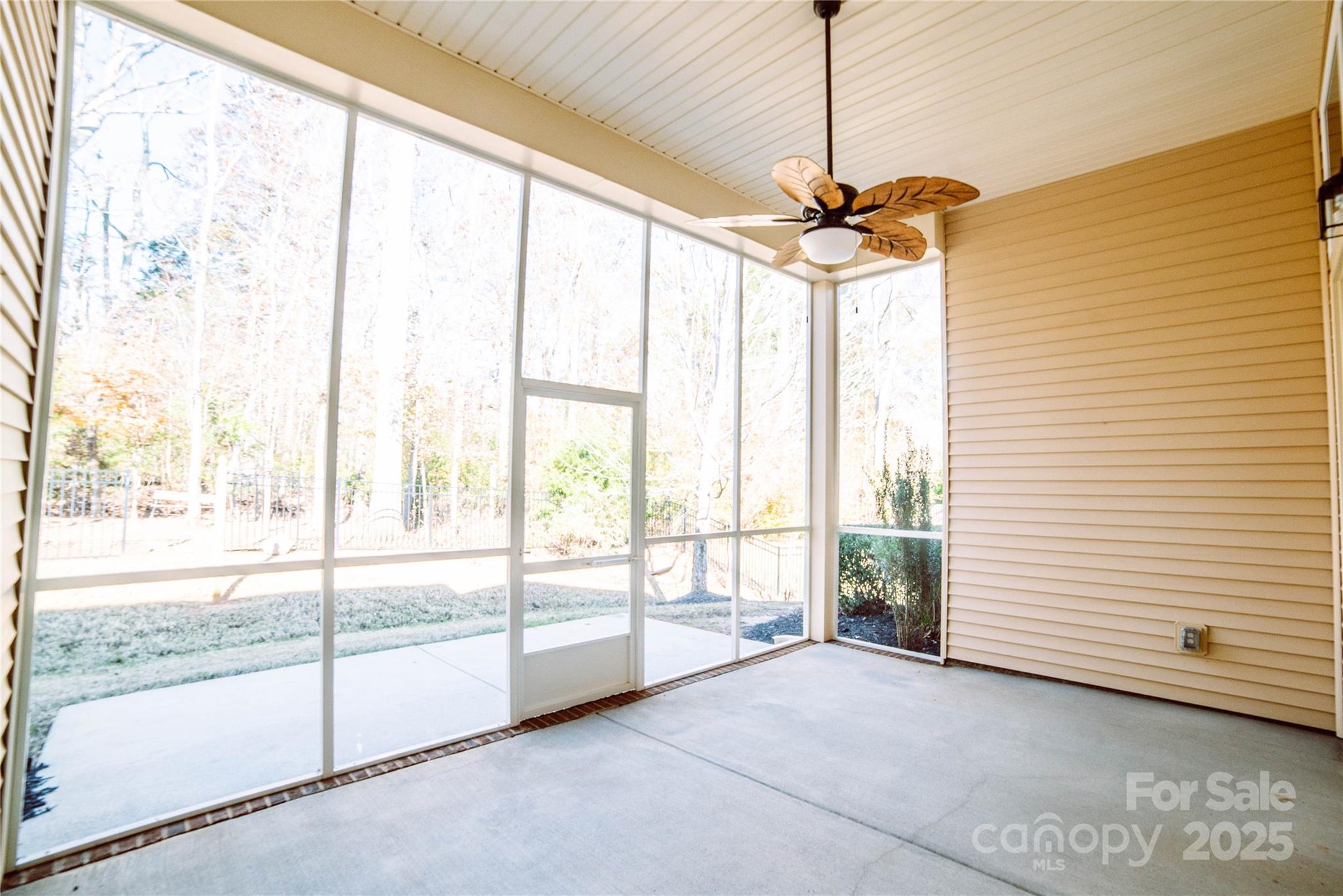 2018 Clarion Drive Property Photo 6