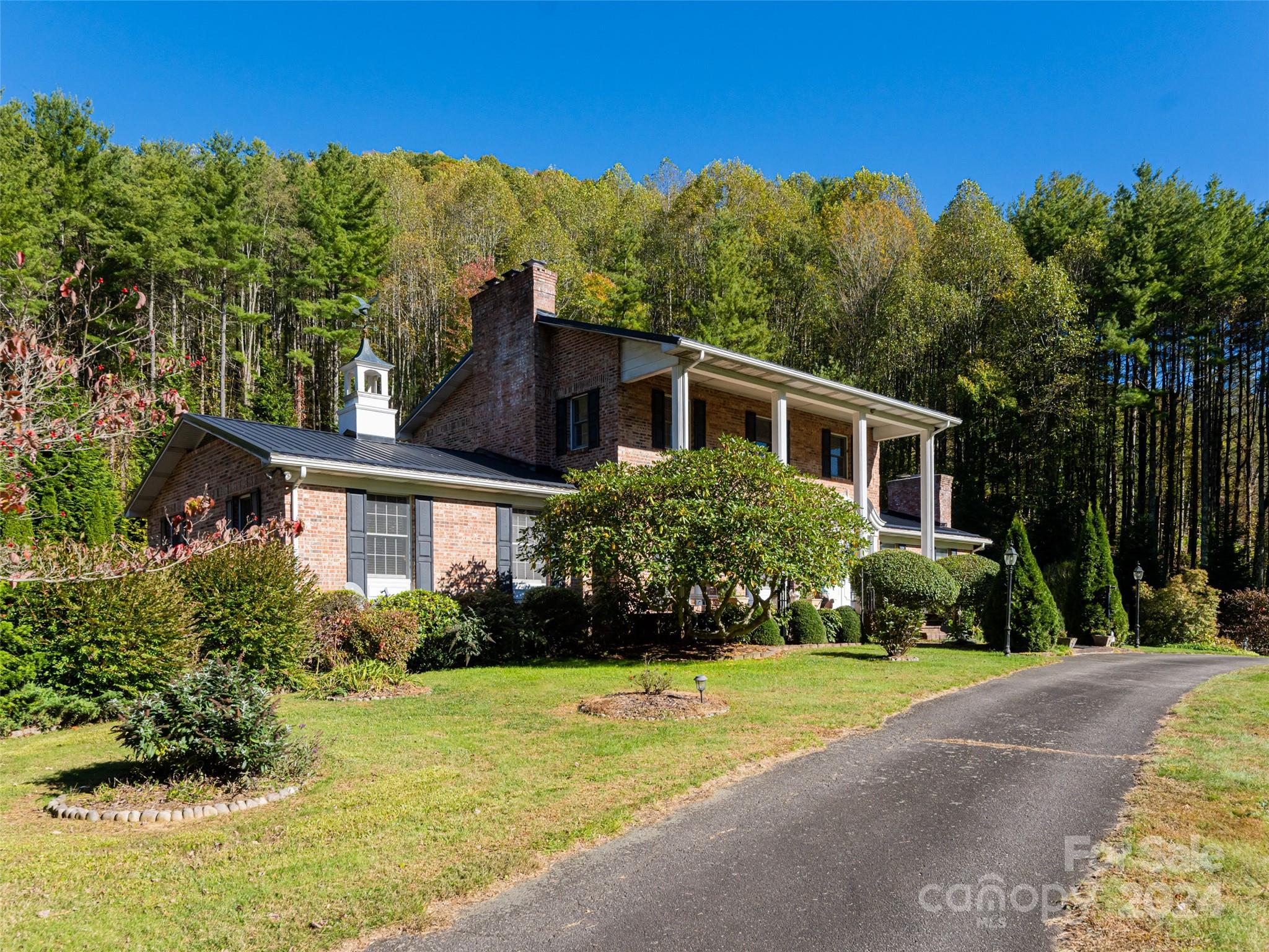 370 Smith Creek Road Property Photo 3