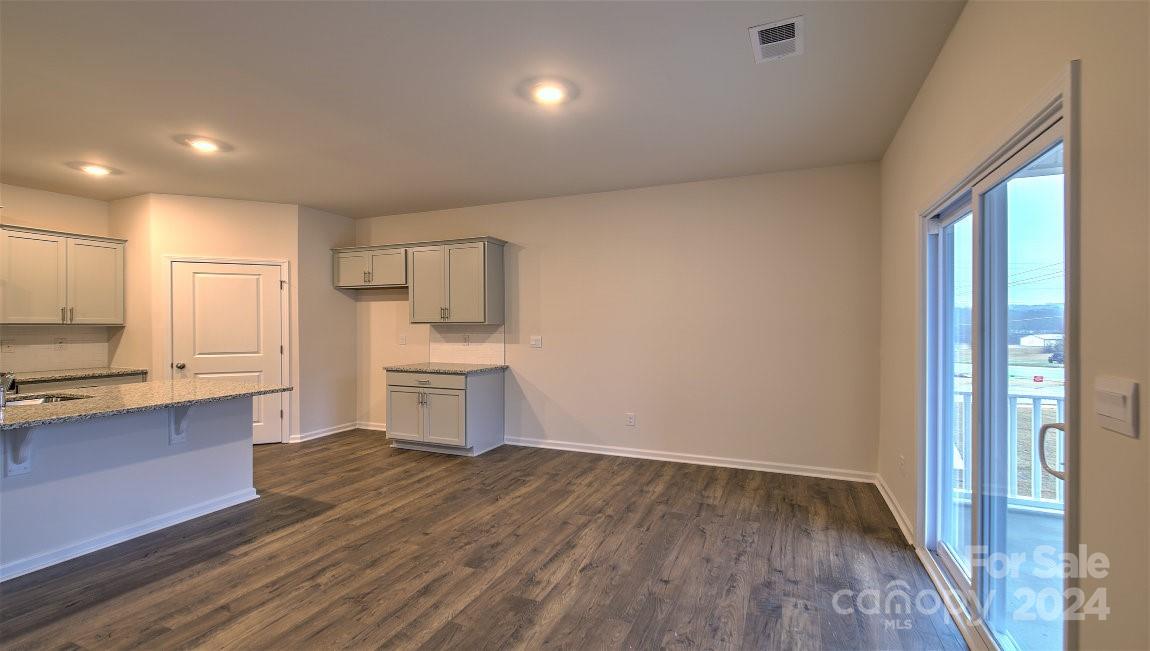152 Callie River Court Property Photo 4