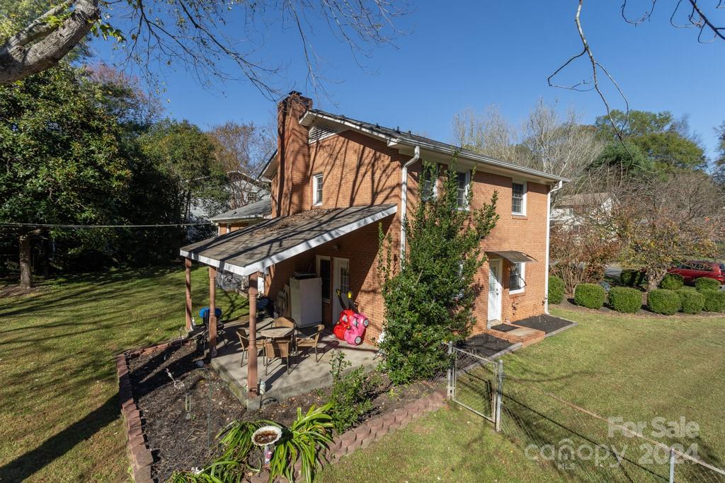 1315 Shady Bluff Drive Property Photo 32