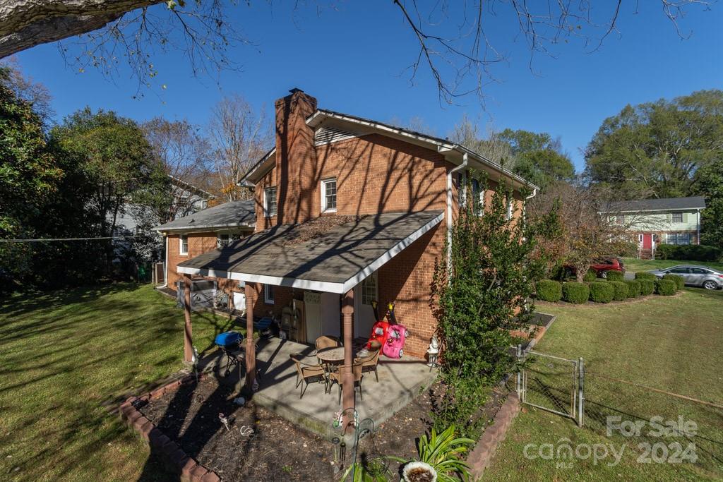 1315 Shady Bluff Drive Property Photo 33