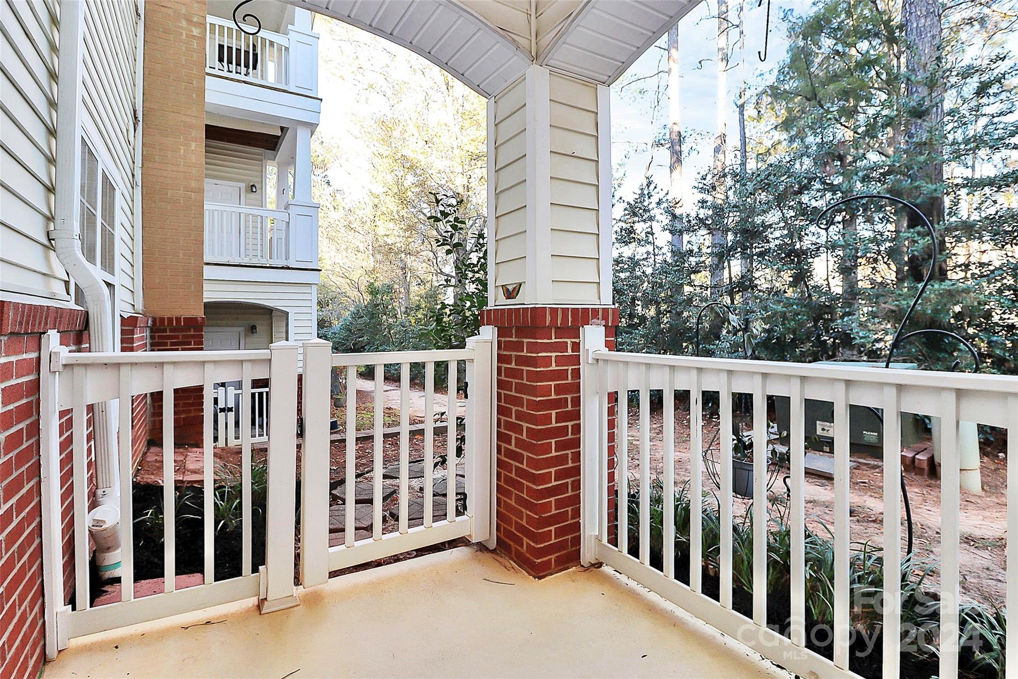 16316 Redstone Mountain Lane Property Photo 23