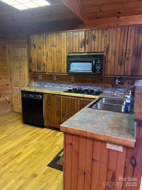 3443 Valley Drive Property Photo 3