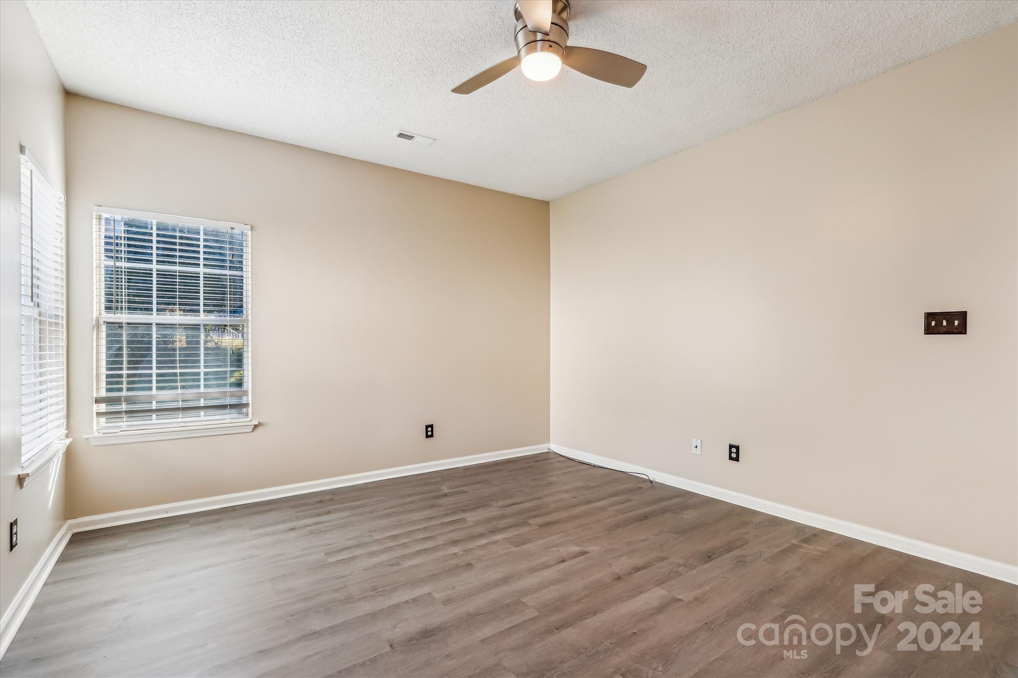 8325 Springhead Lane 48 Property Photo 18