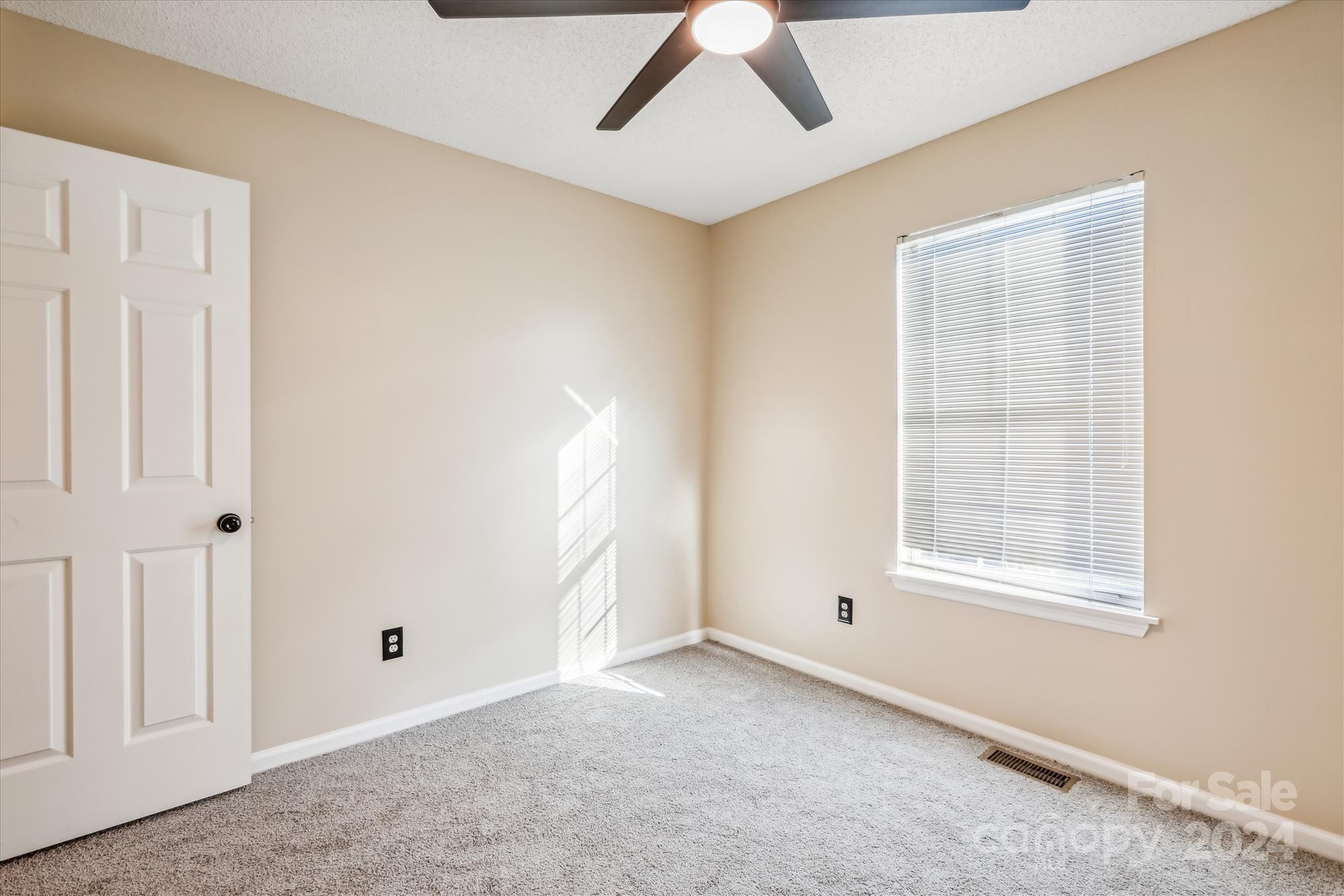 8325 Springhead Lane 48 Property Photo 26