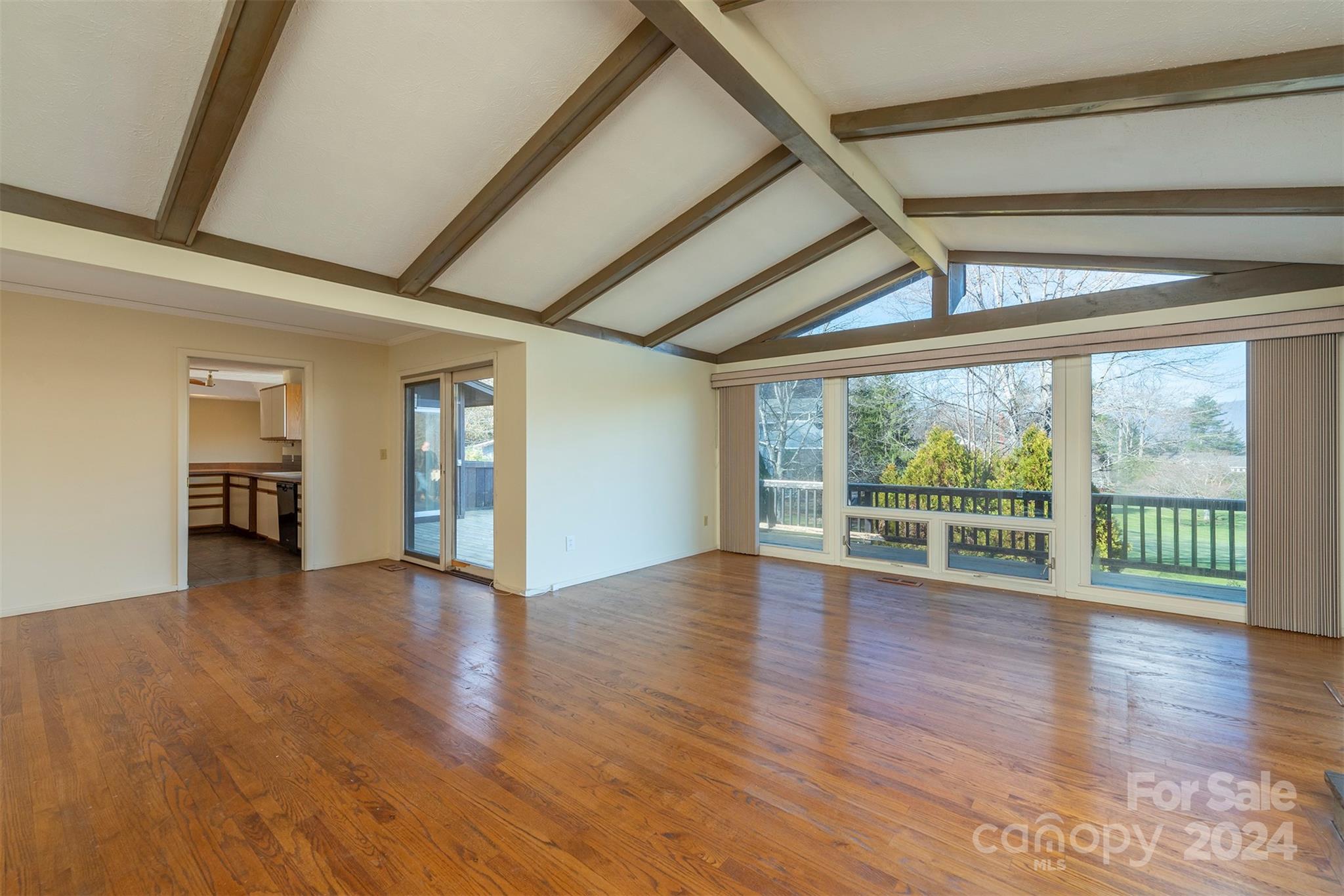 208 Dogwood Lane Property Photo 4