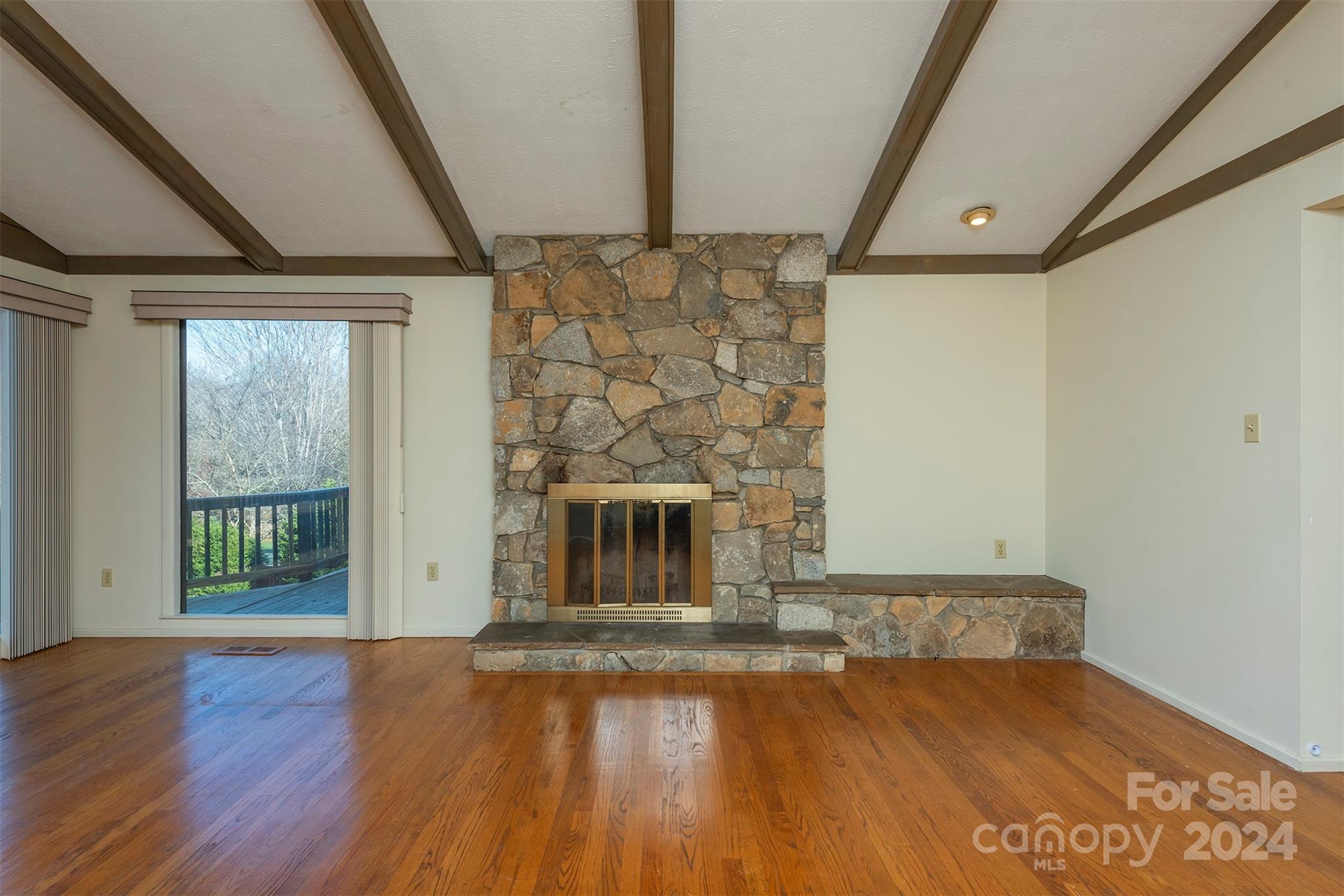 208 Dogwood Lane Property Photo 5