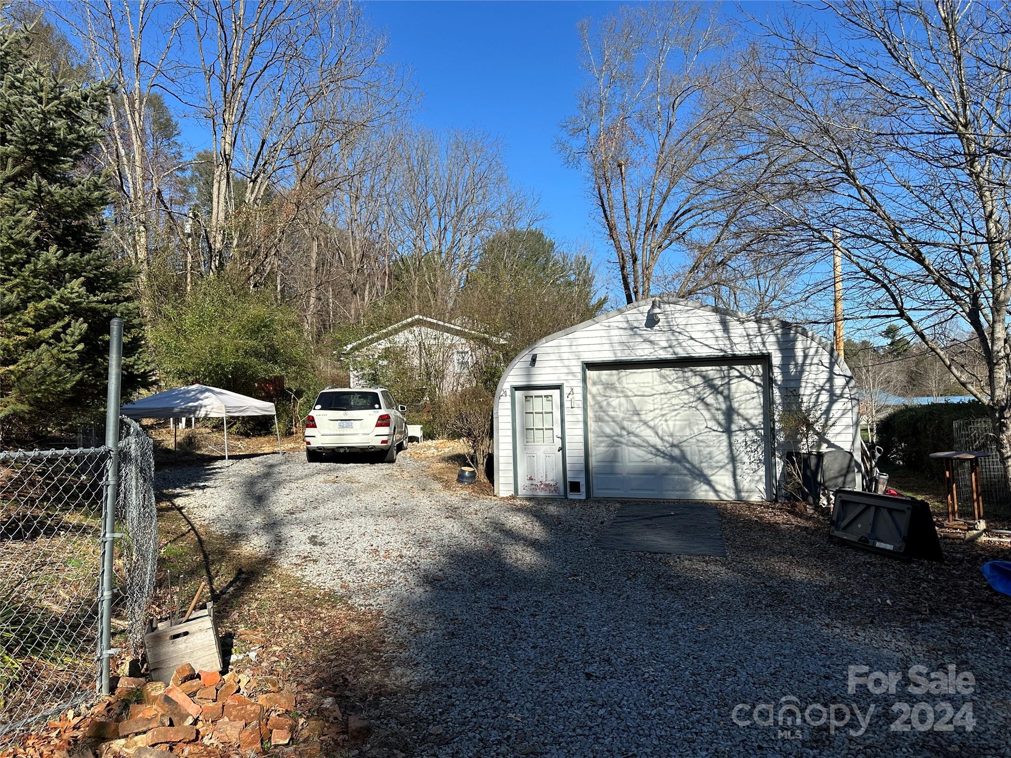 405 Daisey Avenue Property Photo 9