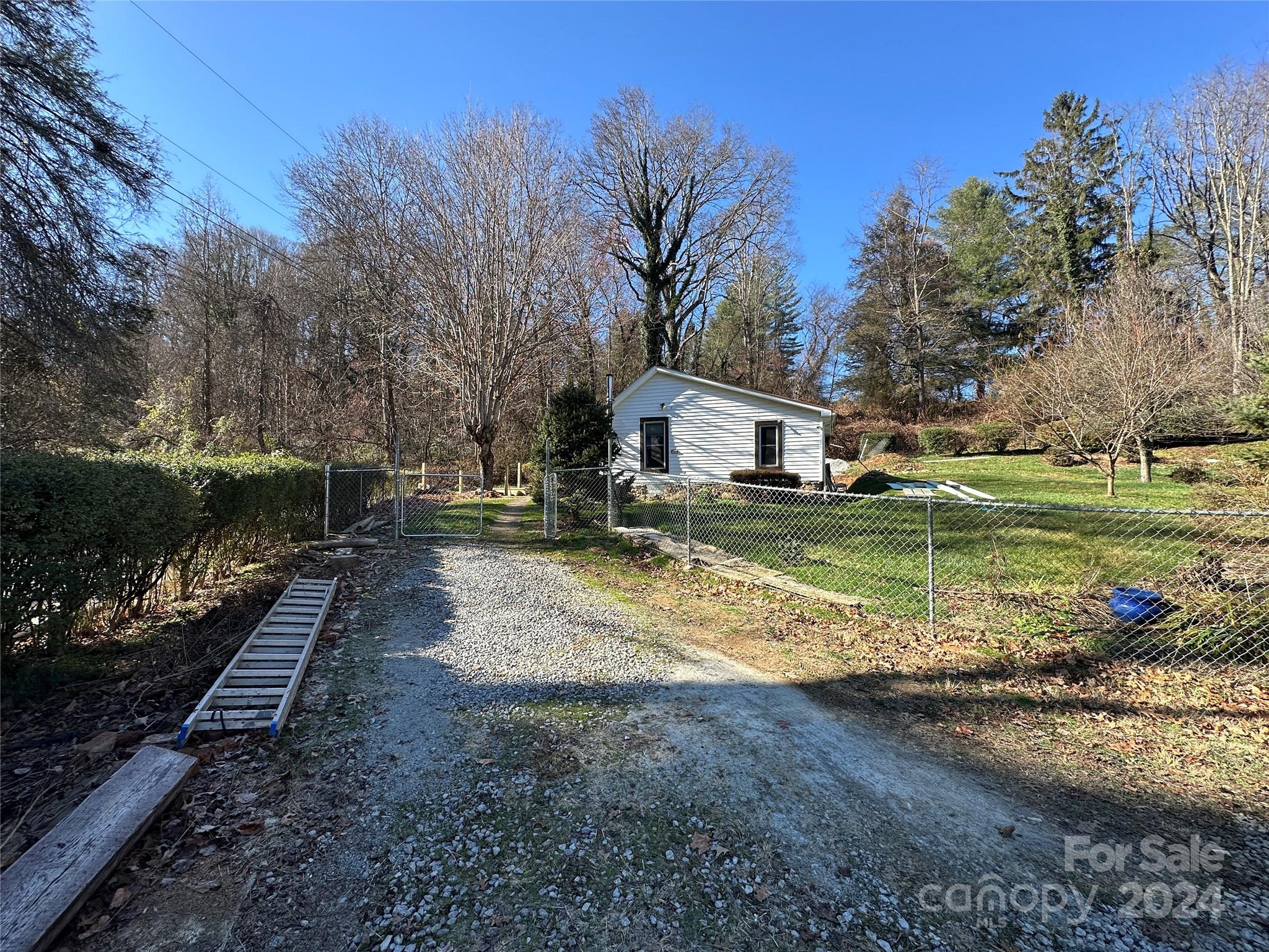 405 Daisey Avenue Property Photo 11