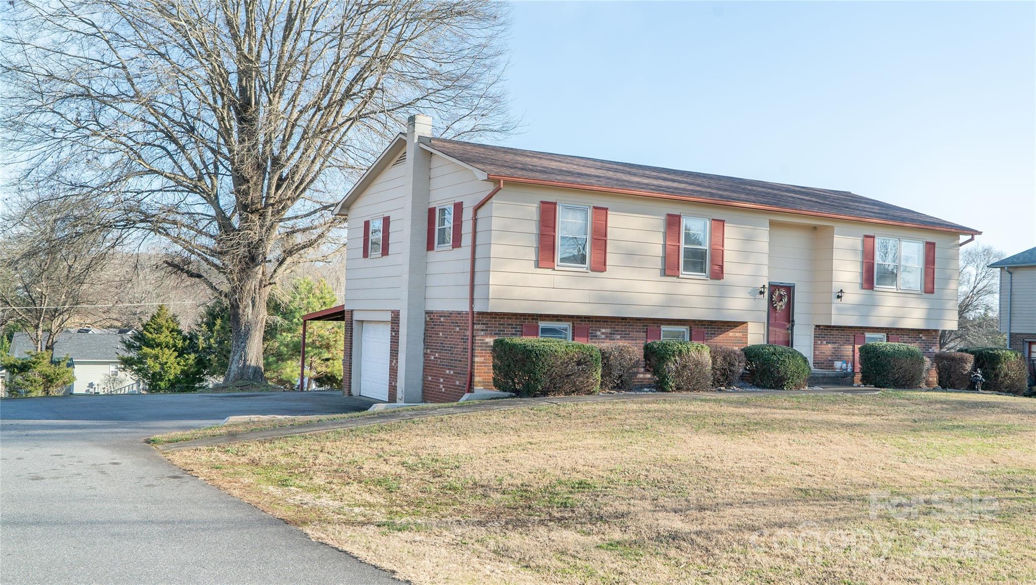 2212 Olde Well Road 24 Property Photo 2