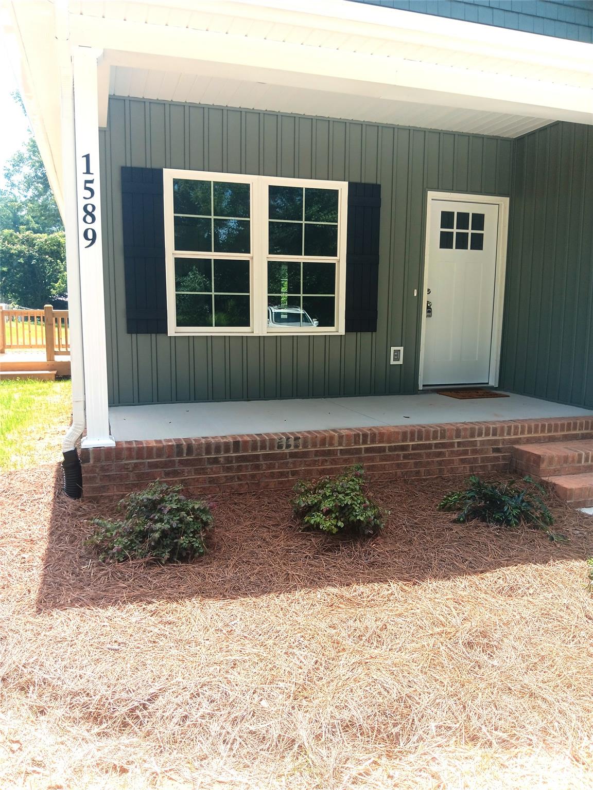 1589 Maysville Road Property Photo 4