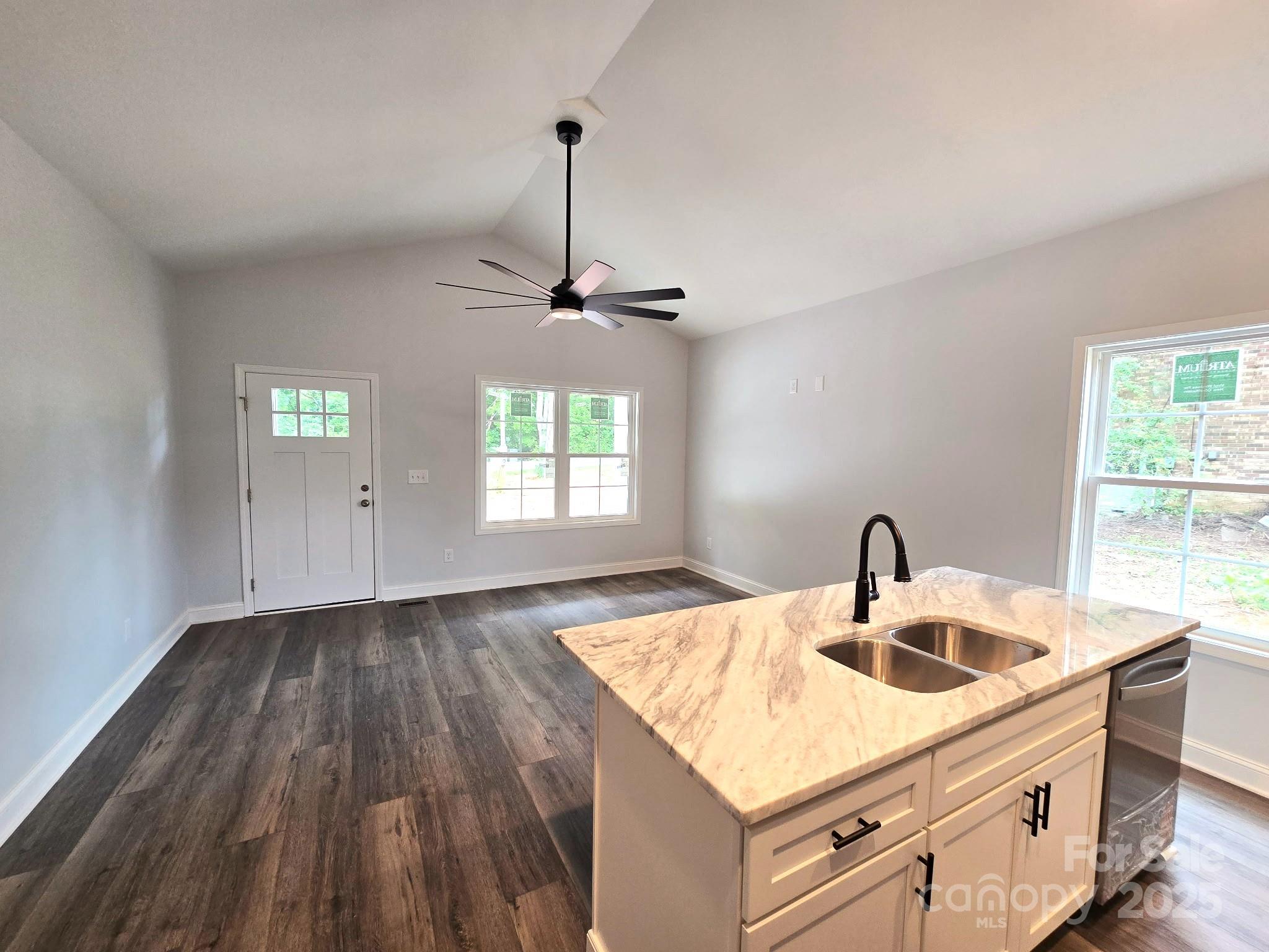 1589 Maysville Road Property Photo 6