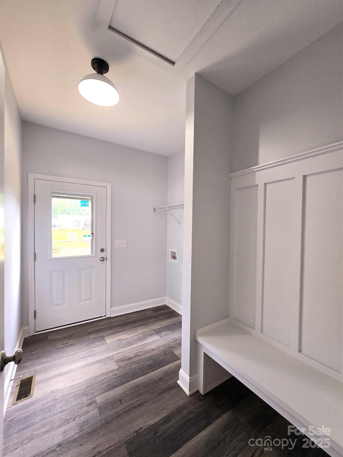 1589 Maysville Road Property Photo 9