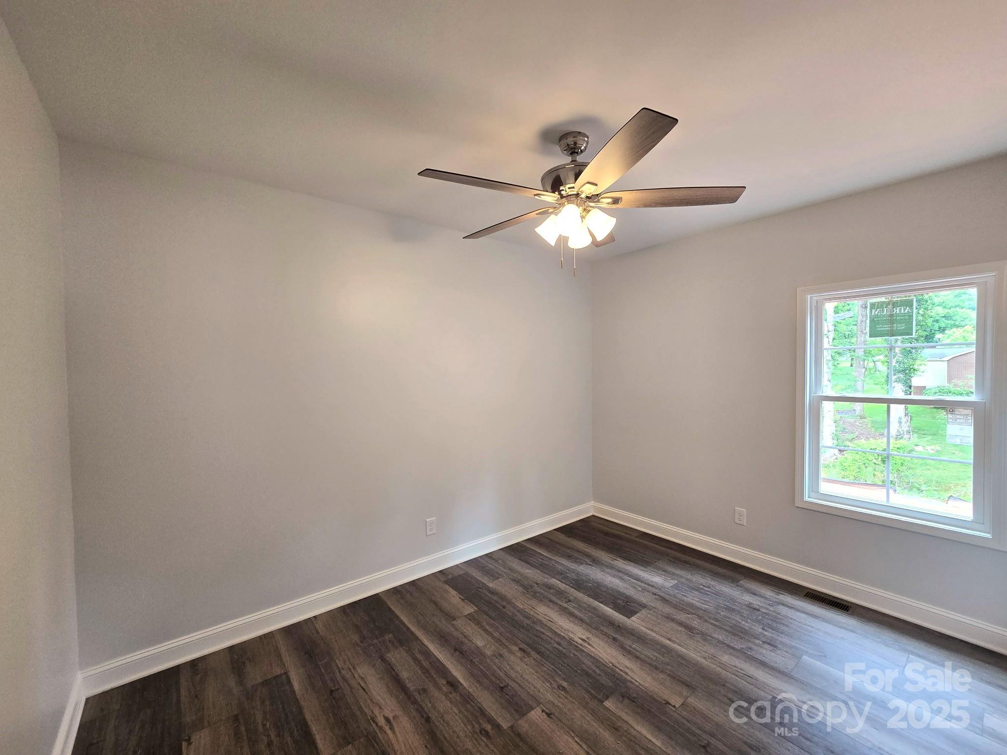 1589 Maysville Road Property Photo 15